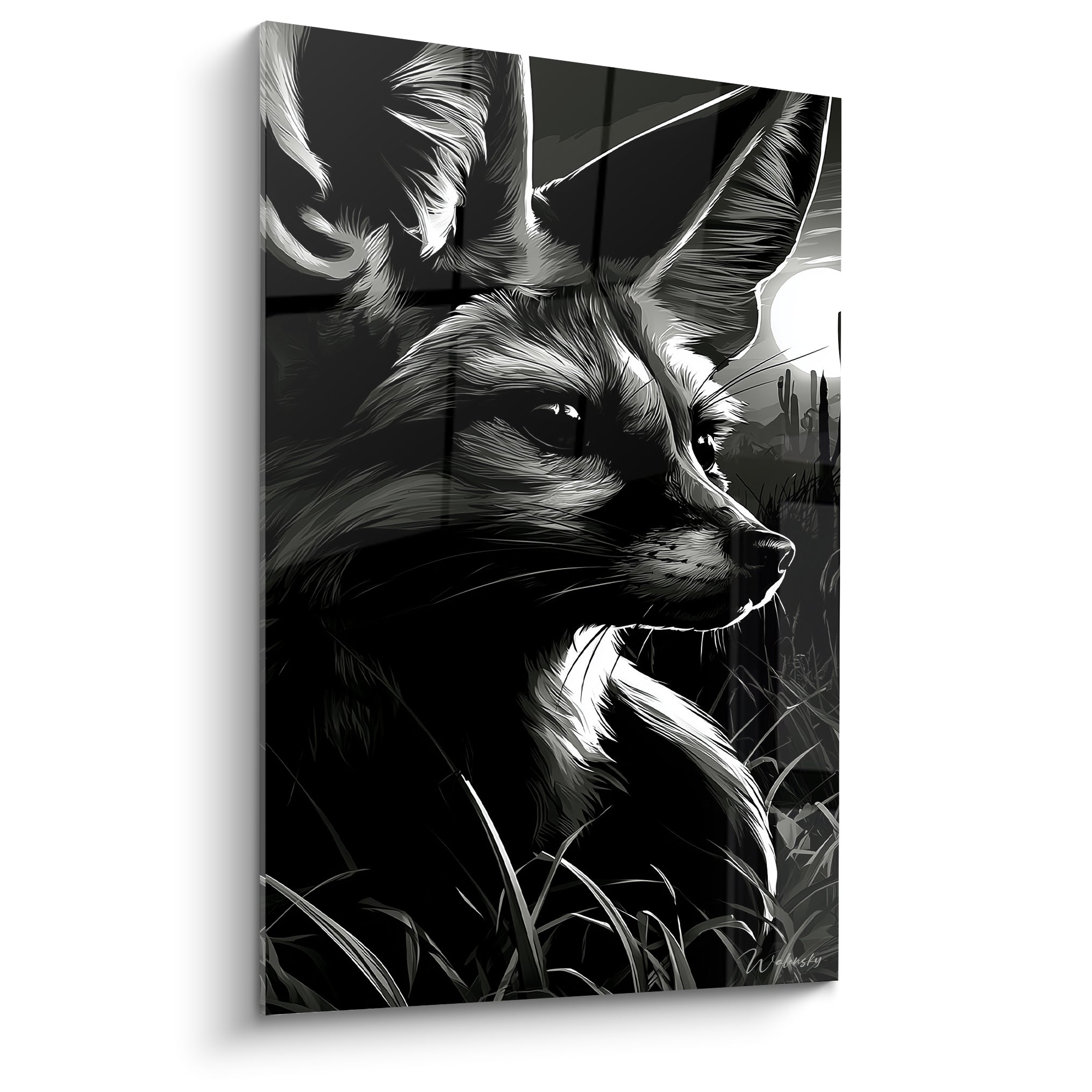Fennec noir et blanc, regard perçant, oreilles dressées sous une pleine lune du désert