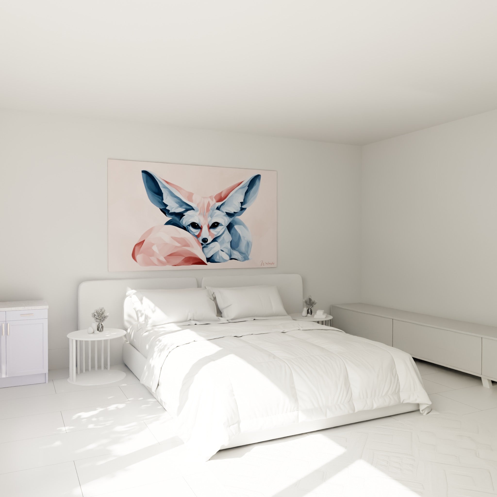 Petit fennec bleu et rose accroché au-dessus d'un lit dans une chambre claire