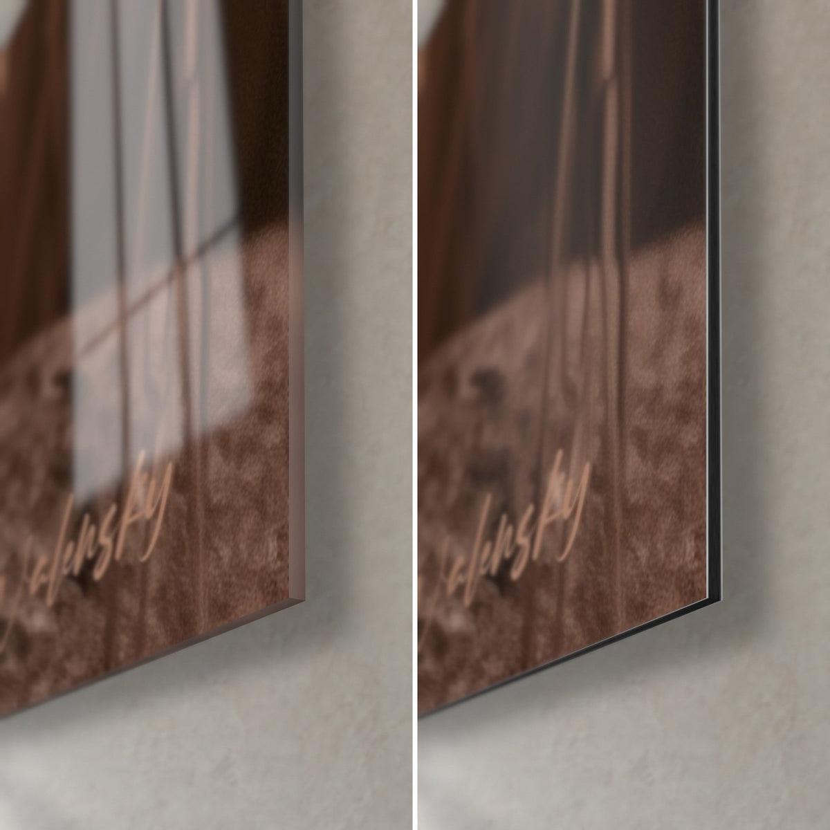Wall art small desert fox, bottom right corner: glossy acrylic glass on the left, matte beige Dibond aluminum on the right, black edge