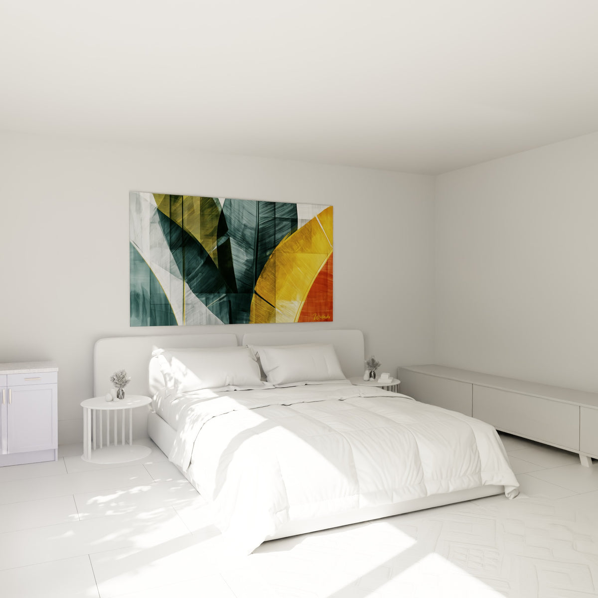 Composition végétale anthracite et dorée de feuille de bananier au-dessus d'un lit dans une chambre claire