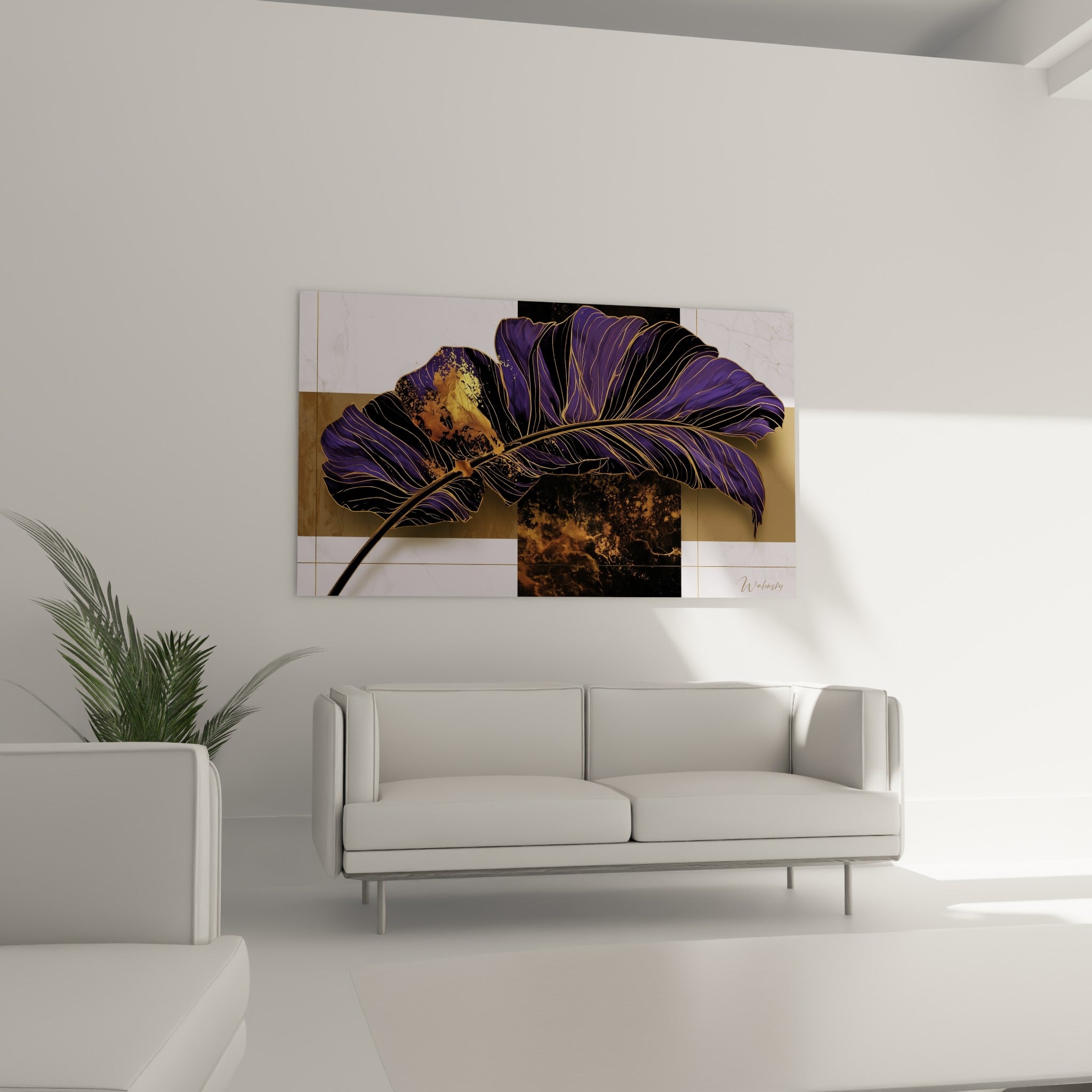 Feuille de bananier anthracite et violette au-dessus d'un canapé dans un salon lumineux
