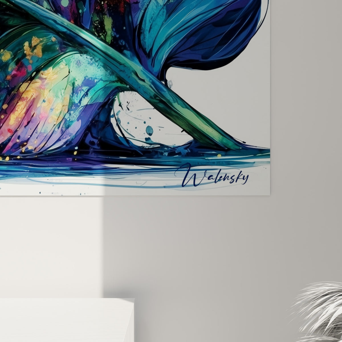 Empâtements bleu marine et turquoise avec éclaboussures d'encre dorée visibles sur la toile en gros angle