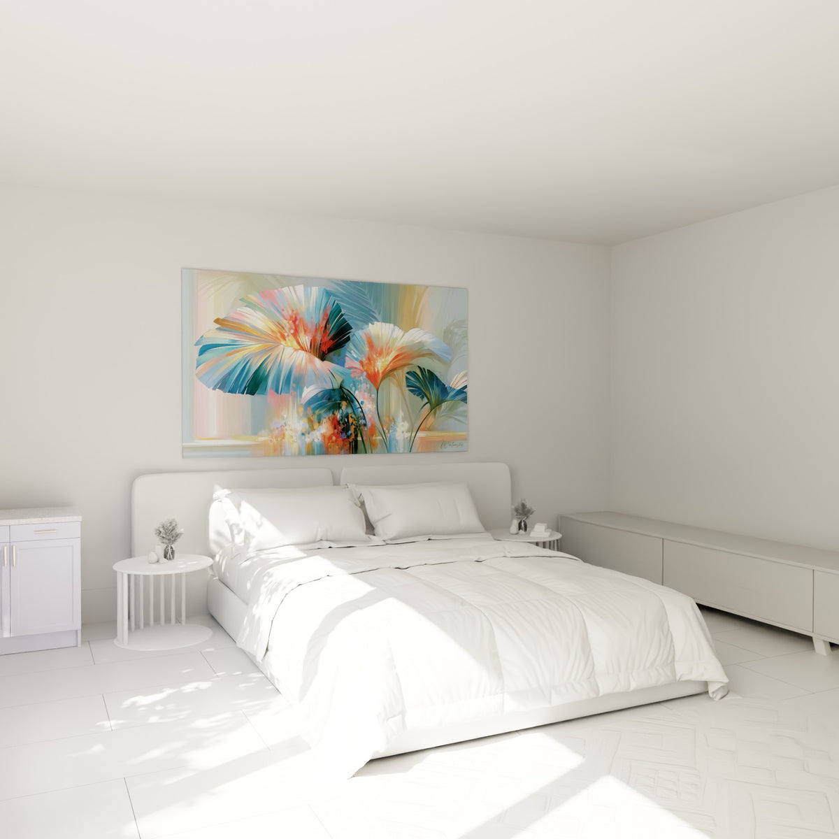 Éventails végétaux bleu marine et corail au-dessus d'un lit dans une chambre claire