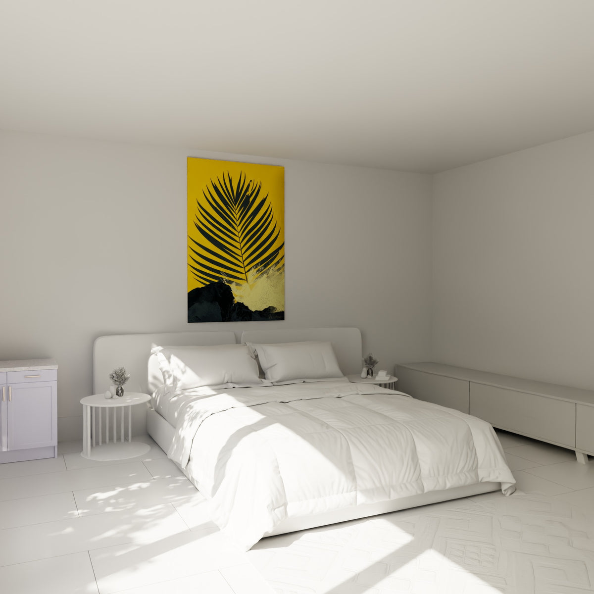 Palme graphique anthracite et jaune soleil accrochée au-dessus d'un lit dans une chambre claire