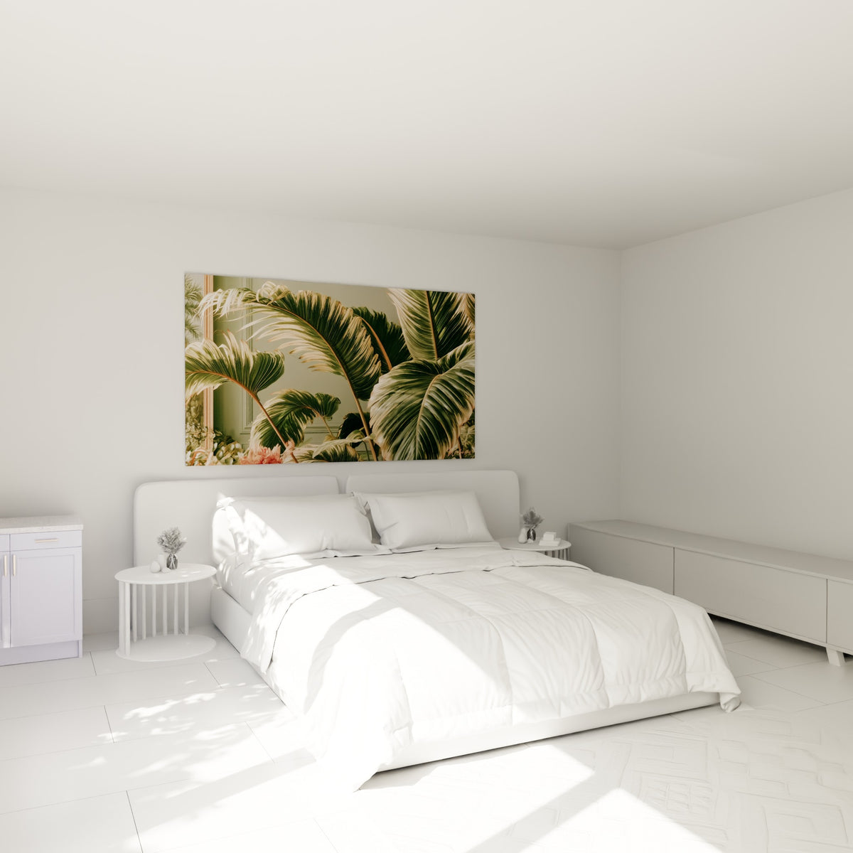 Palmes vert sauge et crème déployées, accrochées au-dessus d'un lit dans une chambre claire