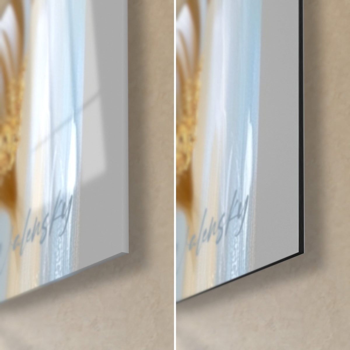Tableau feuille bleue et dorée, coin bas droit : verre acrylique brillant à gauche, alu Dibond gris mat à droite, tranche 3 mm