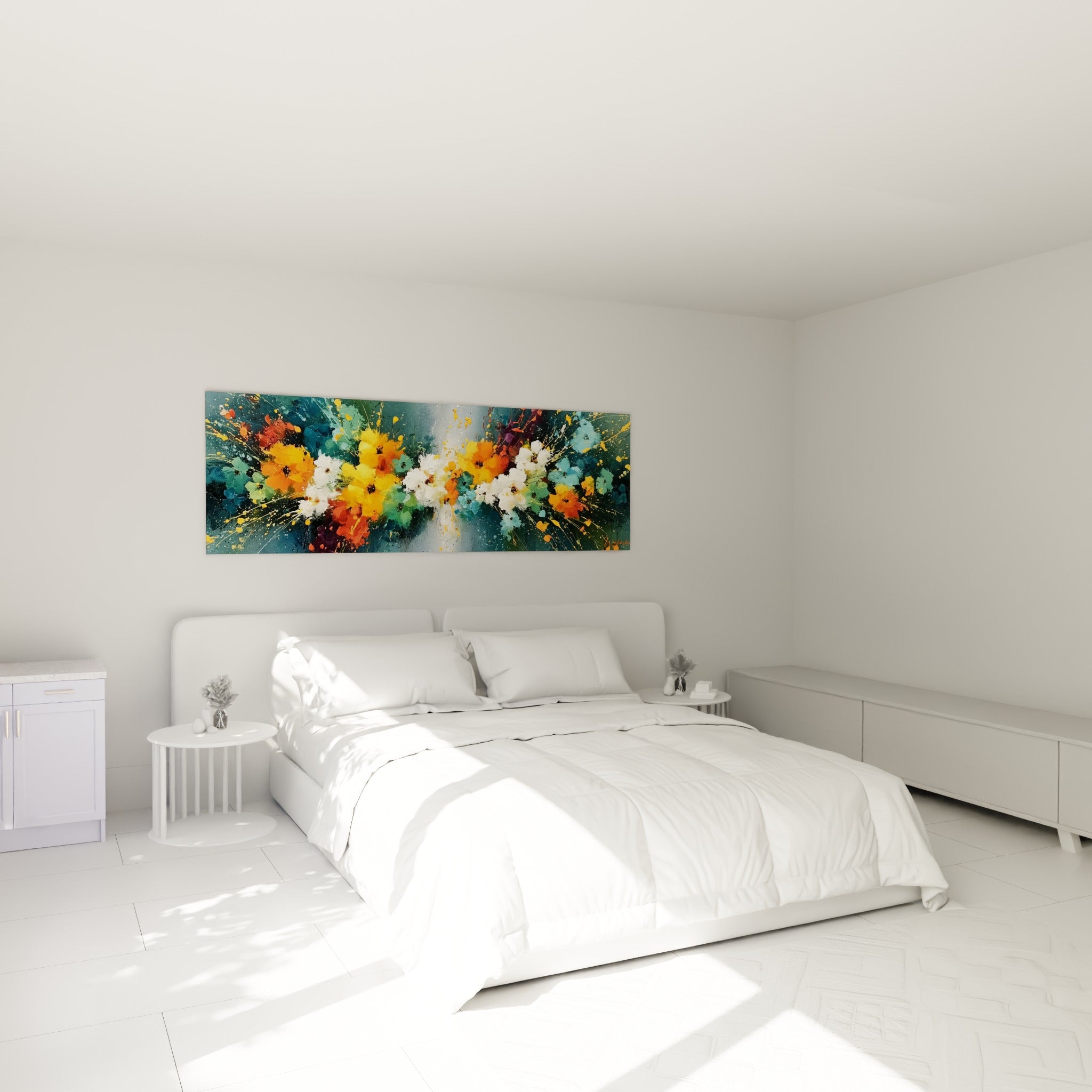 Fleurs éclatées orange et blanches sur fond bleu pétrole, au-dessus d'un lit dans une chambre claire
