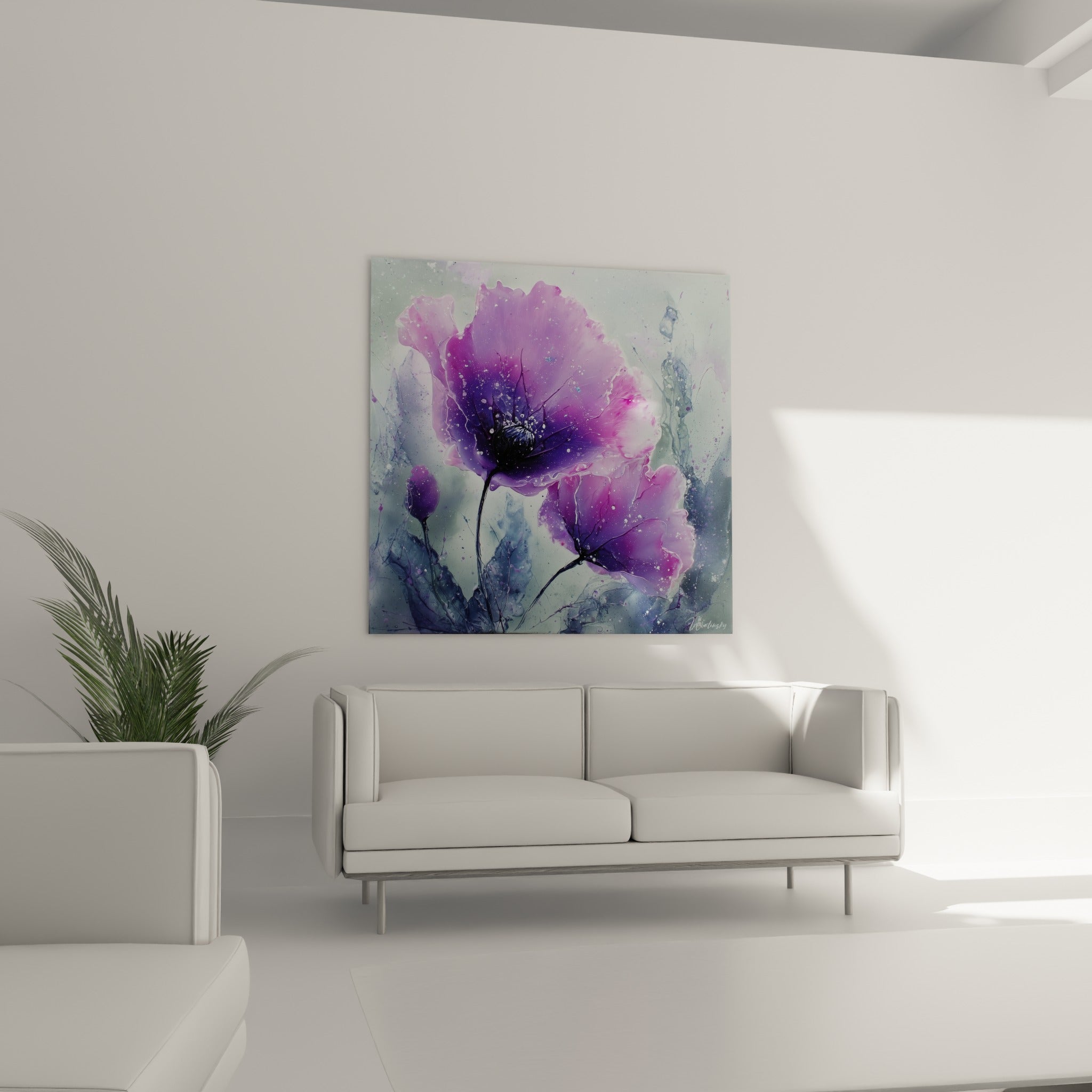 Pétales de coquelicot rose et violet aux nervures sombres, tableau fleur nature au-dessus d'un canapé dans un salon lumineux