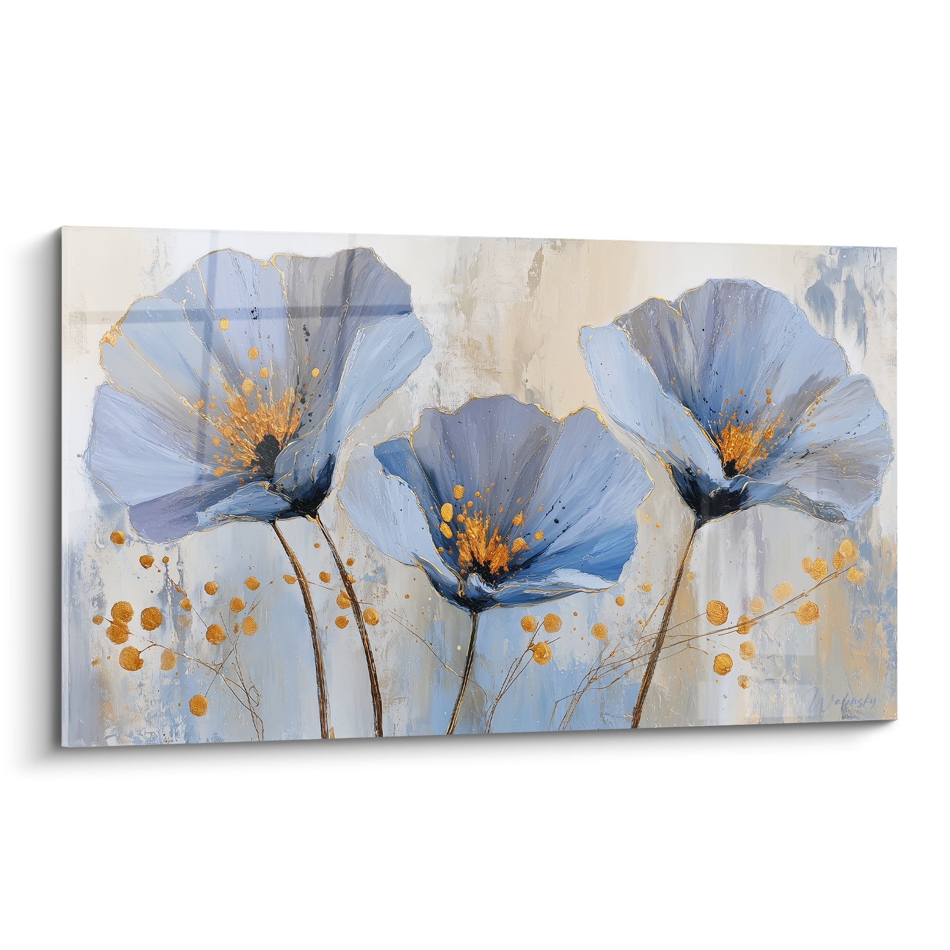 Coquelicots bleu ardoise et dorés peints sur fond beige texturé, trois corolles ouvertes