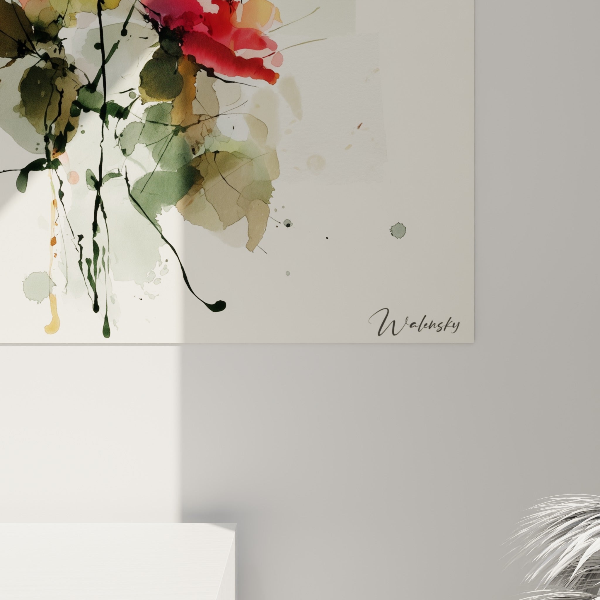 Détail des pétales rose corail et des feuillages vert olive, grain de la matière et éclaboussures noires visibles