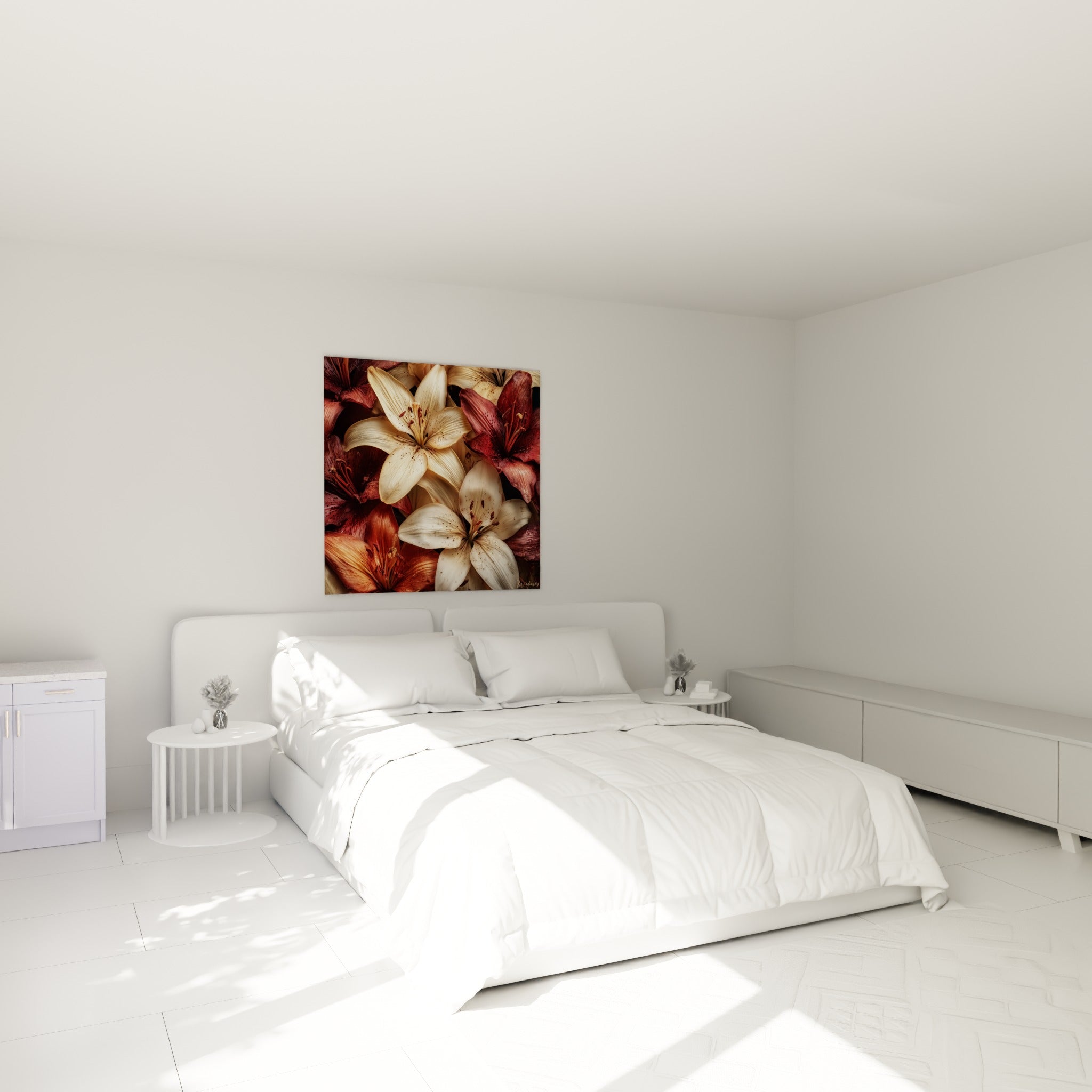 Fleurs de lys fleur nature ivoire et terracotta au-dessus d'un lit dans une chambre claire