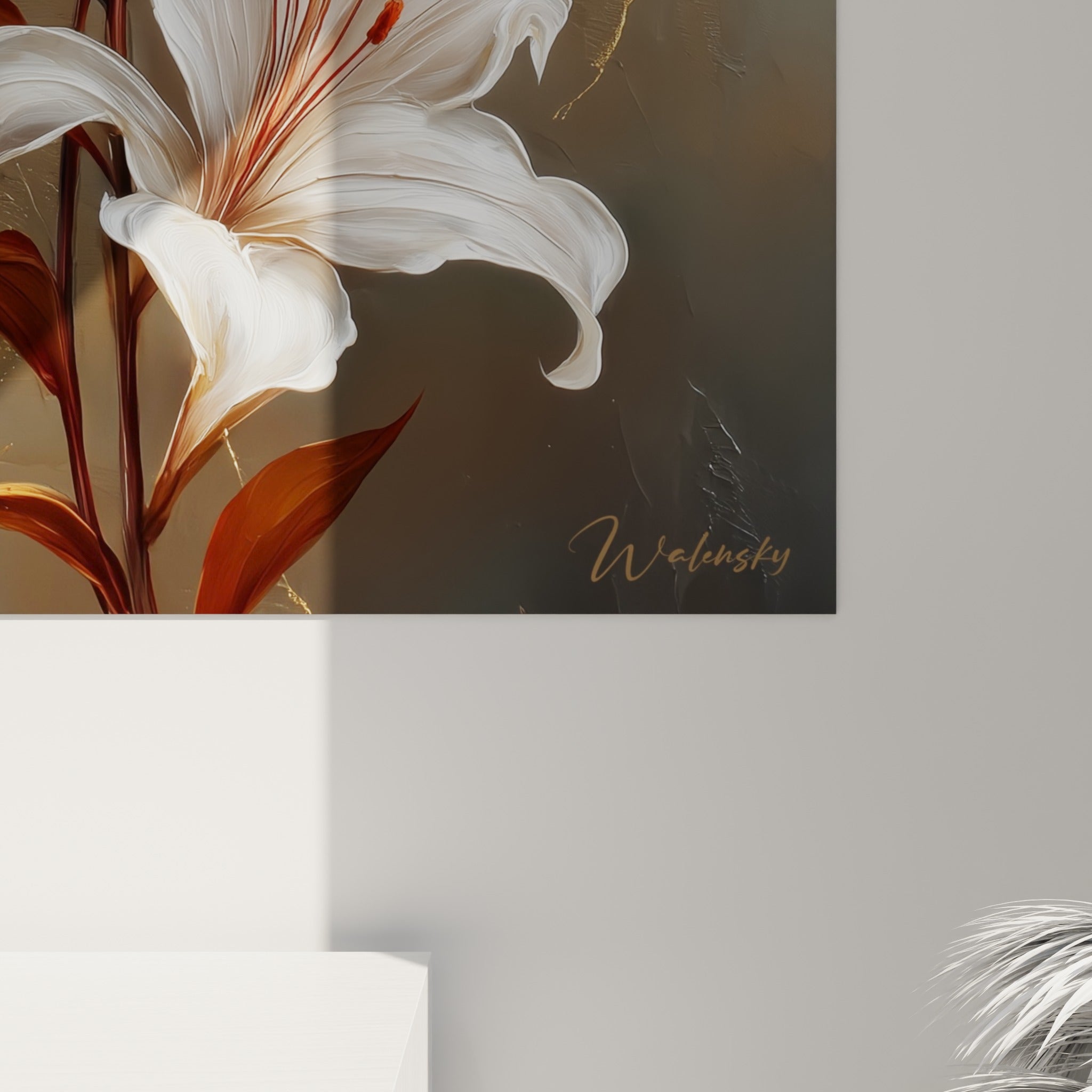 Empâtements visibles sur les pétales blancs et coulures dorées du fond de ce tableau fleur nature