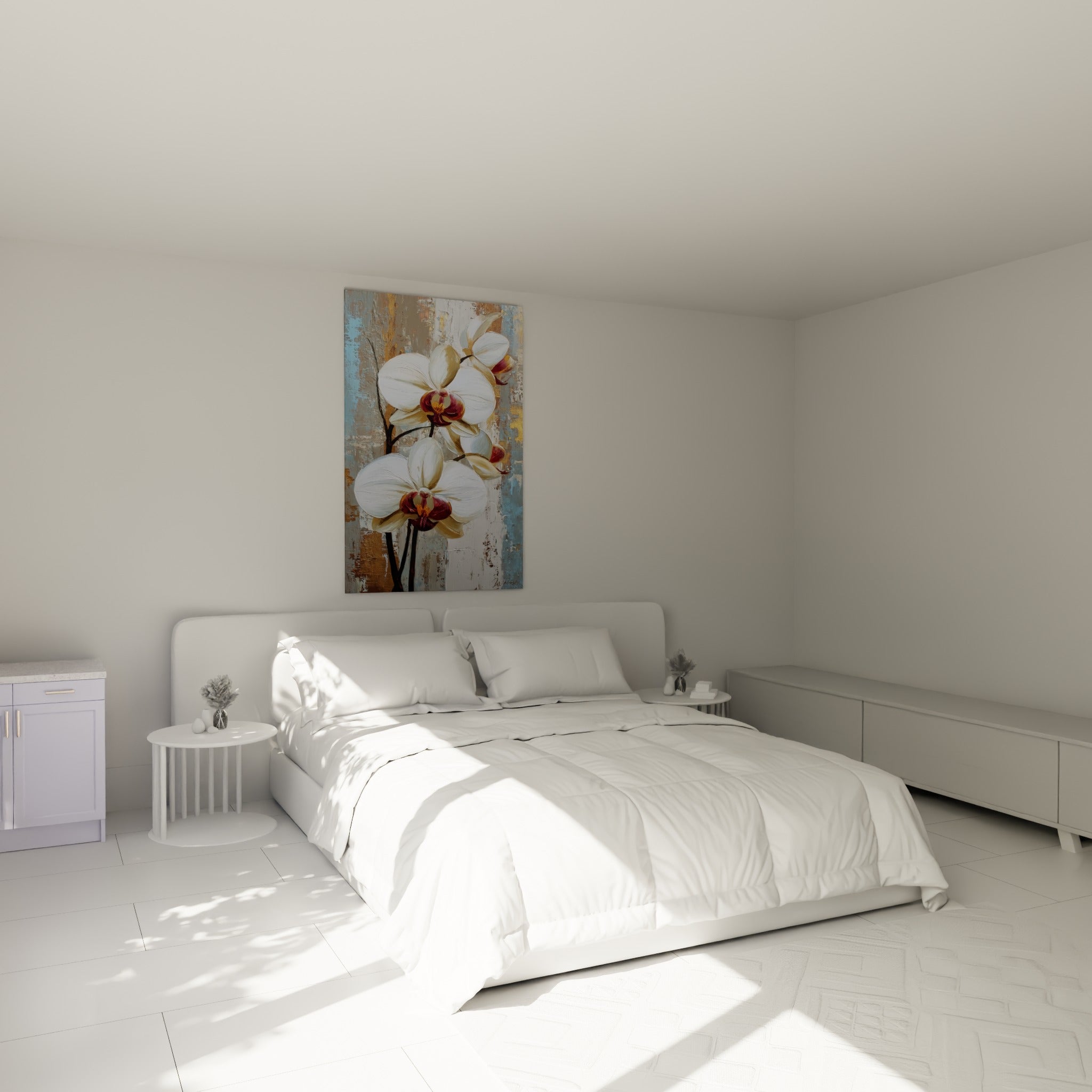 Fleurs blanches et dorées d'orchidée peintes au-dessus d'un lit dans une chambre claire
