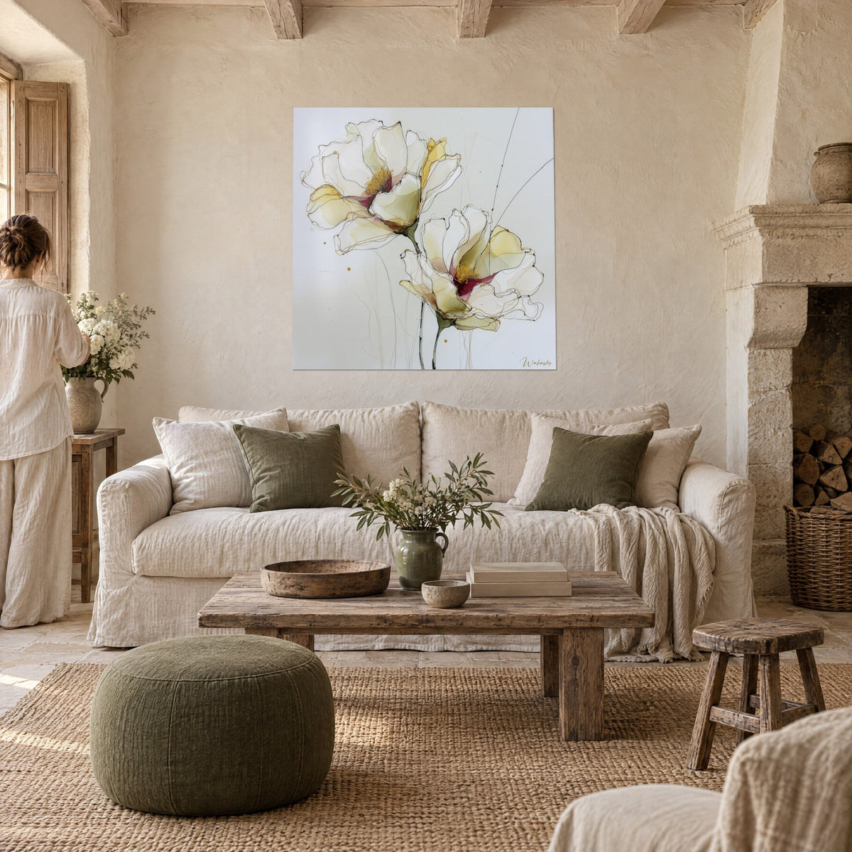 Gemälde weiße Pfingstrosen mit purpurroten Herzen, durchscheinende Blütenblätter mit schwarzen und goldenen Konturen, über einem Sofa in einem hellen Wohnzimmer