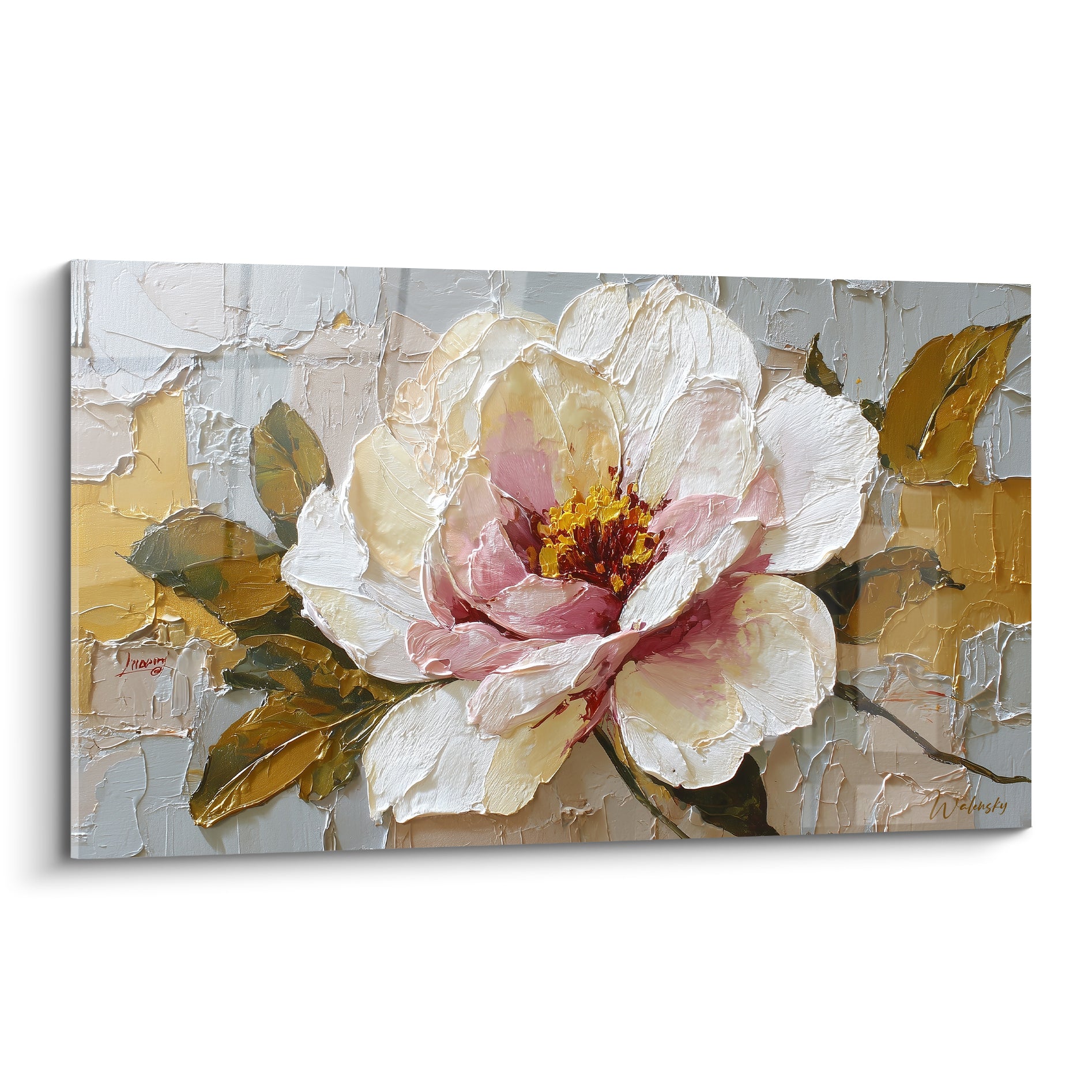 Pivoine blanche aux pétales texturés et cœur rose doré, peinture au couteau sur fond gris et or