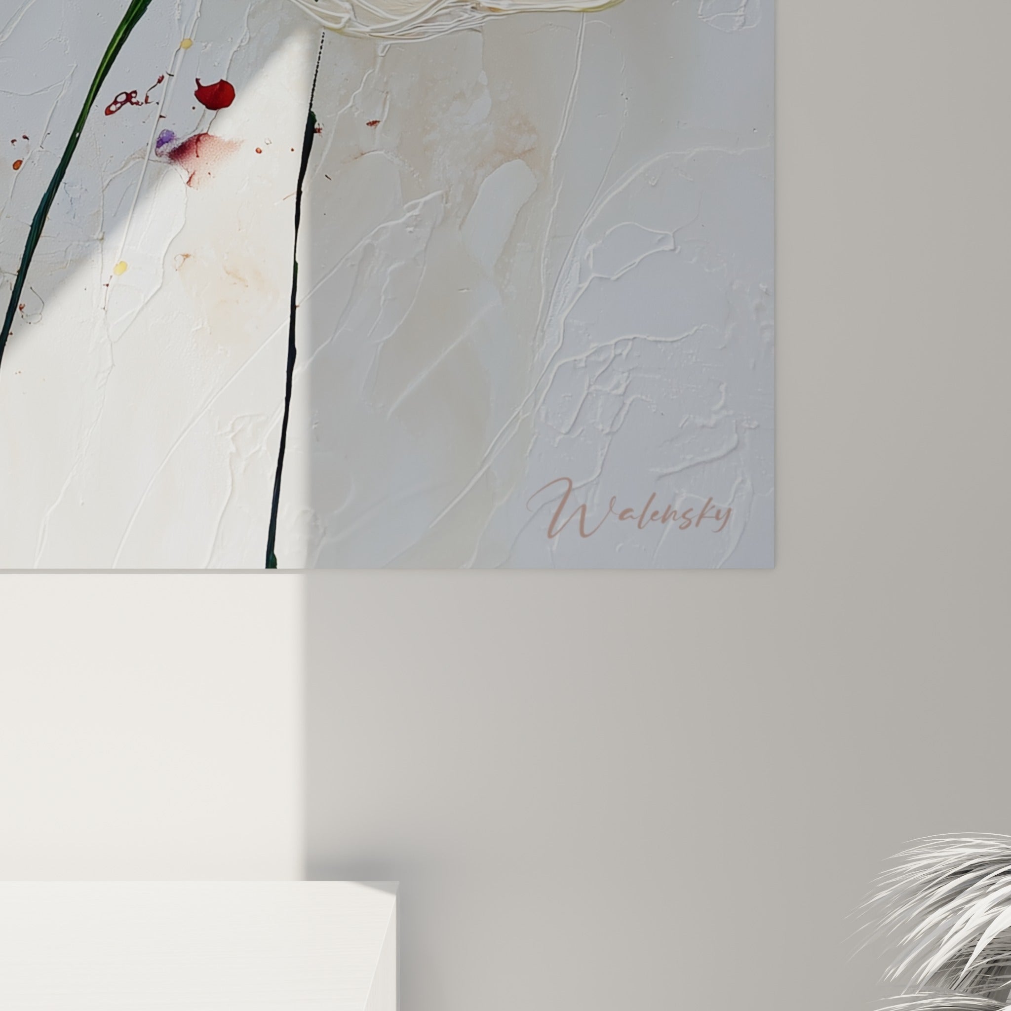 Empâtements dorés et nervures blanches en relief révèlent la matière peinte du coquelicot