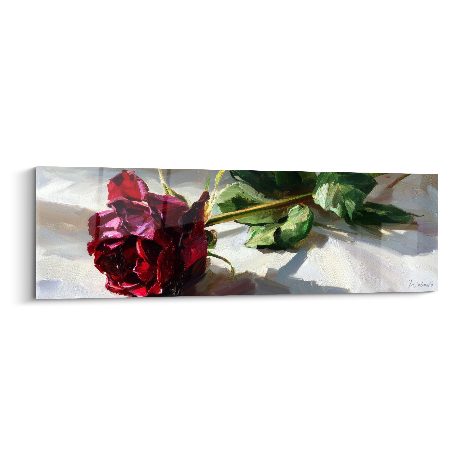 Rose rouge et feuillage vert peints en touches épaisses sur fond blanc froissé
