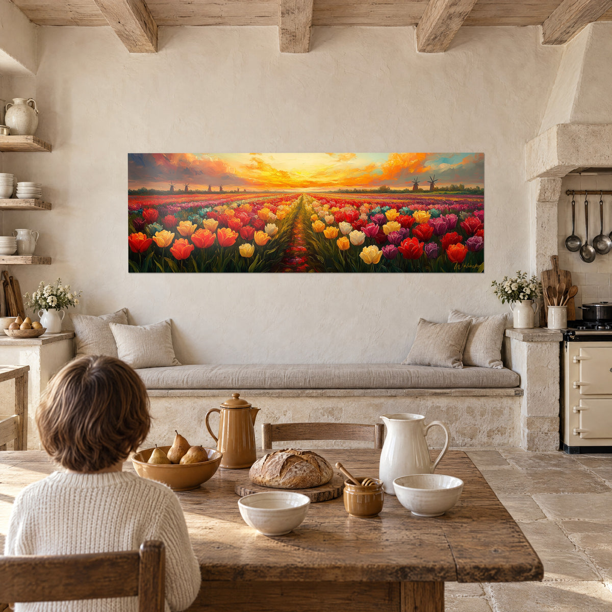 Gemälde Blumenmeer in Karminrot und Puderrosa, Windmühlen am Horizont, weißer Stein, eine Person von hinten, rustikale Küche