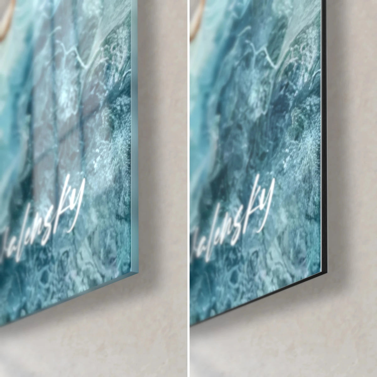 Tableau remous d'agate azur et blanc nacré, coin bas droit : verre acrylique brillant à gauche, alu Dibond mat à droite, tranche de 3 mm