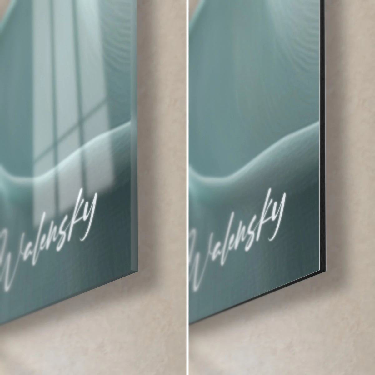 Schilderij van groenblauwe zijdegolven, witte Walensky-signatuur, glanzend glazen en mat Dibond hoekje rechtsonder, dikte 3 mm