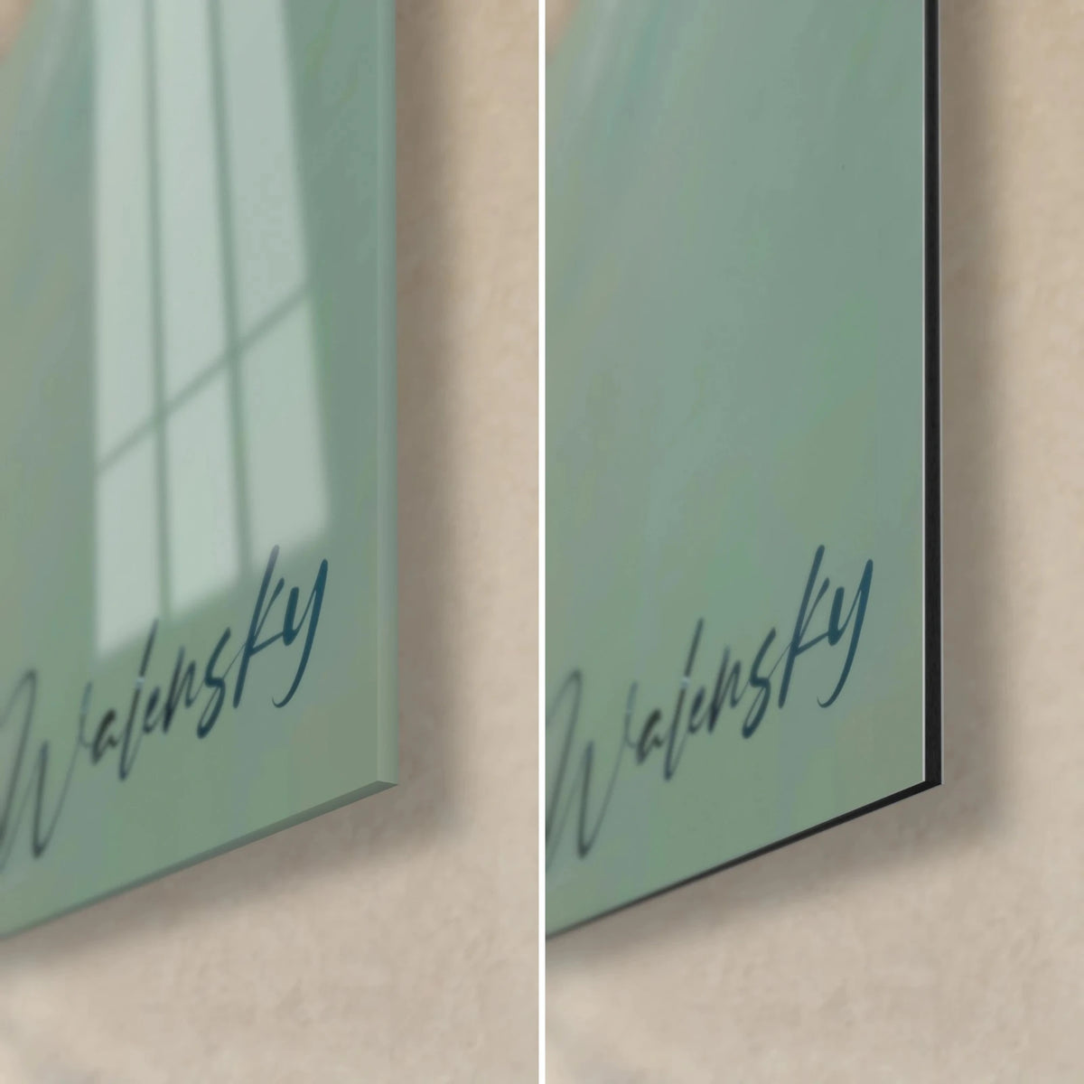 Quadro Pittura astratta in oro e verde salvia, angolo in basso a destra: vetro acrilico lucido a sinistra, Dibond nero opaco a destra