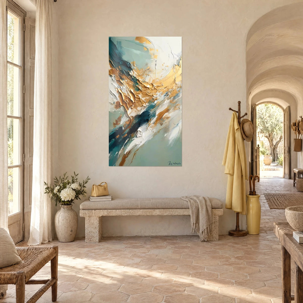 Quadro Colature di foglia d'oro e striature blu anatra su fondo salvia, vista di tre quarti in un corridoio a volta in pietra