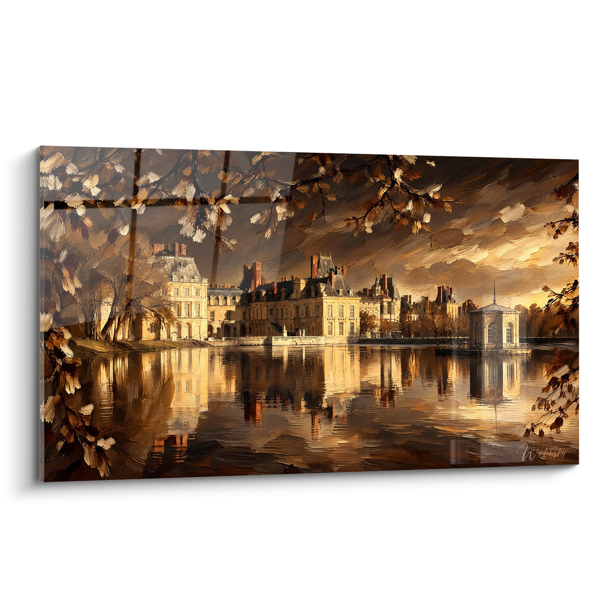 Château doré de Fontainebleau aux reflets anthracite sur l'étang, branches d'automne en premier plan