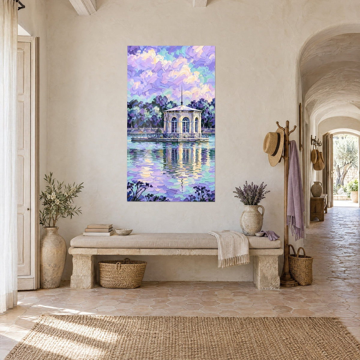 Quadro Chiosco di pietra sotto un cielo vorticoso lilla e menta, muro a calce, panca in pietra e corridoio a volta, mas provenzale