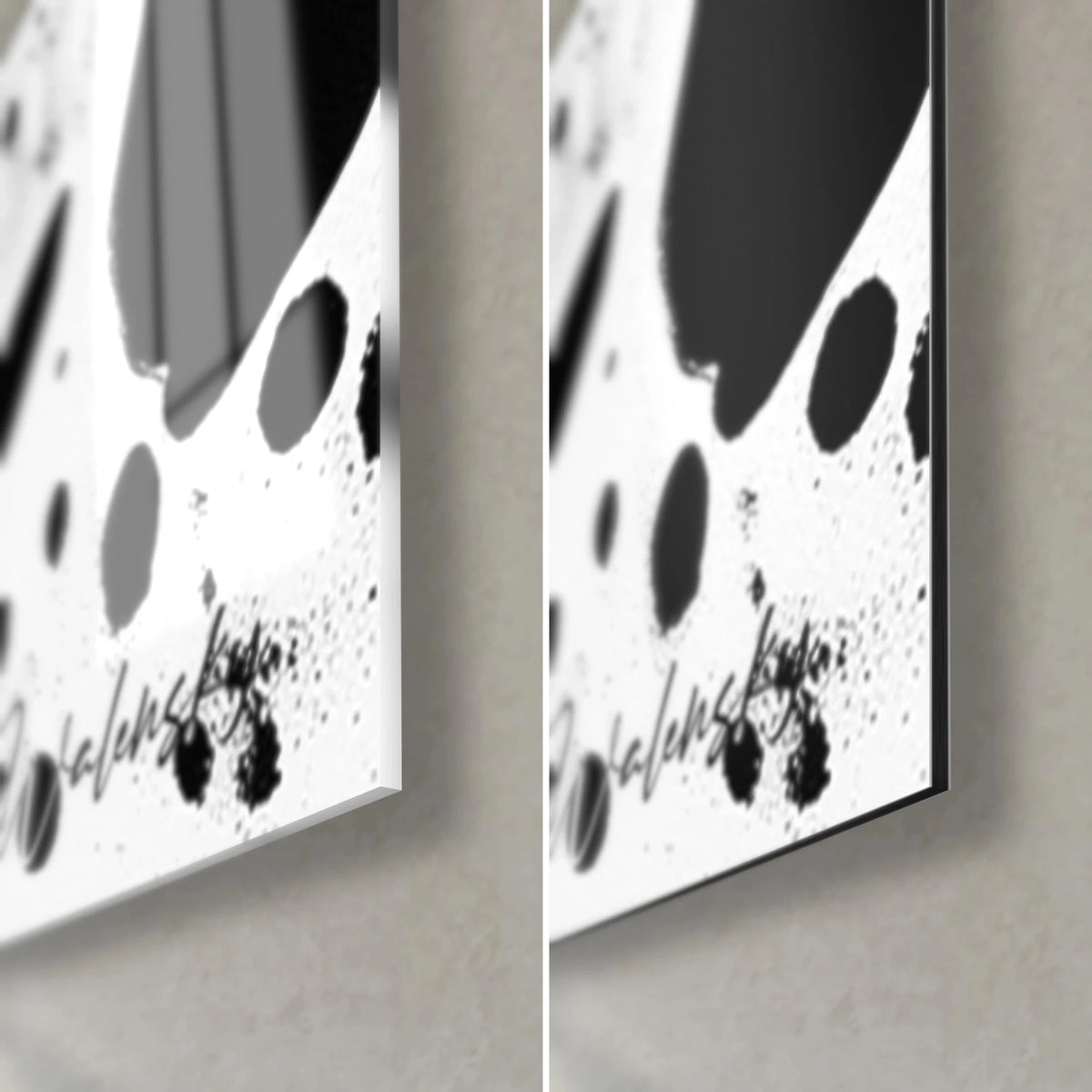 Tableau éclaboussures noires sur blanc, coin bas droit : verre acrylique brillant à gauche, alu Dibond mat à droite