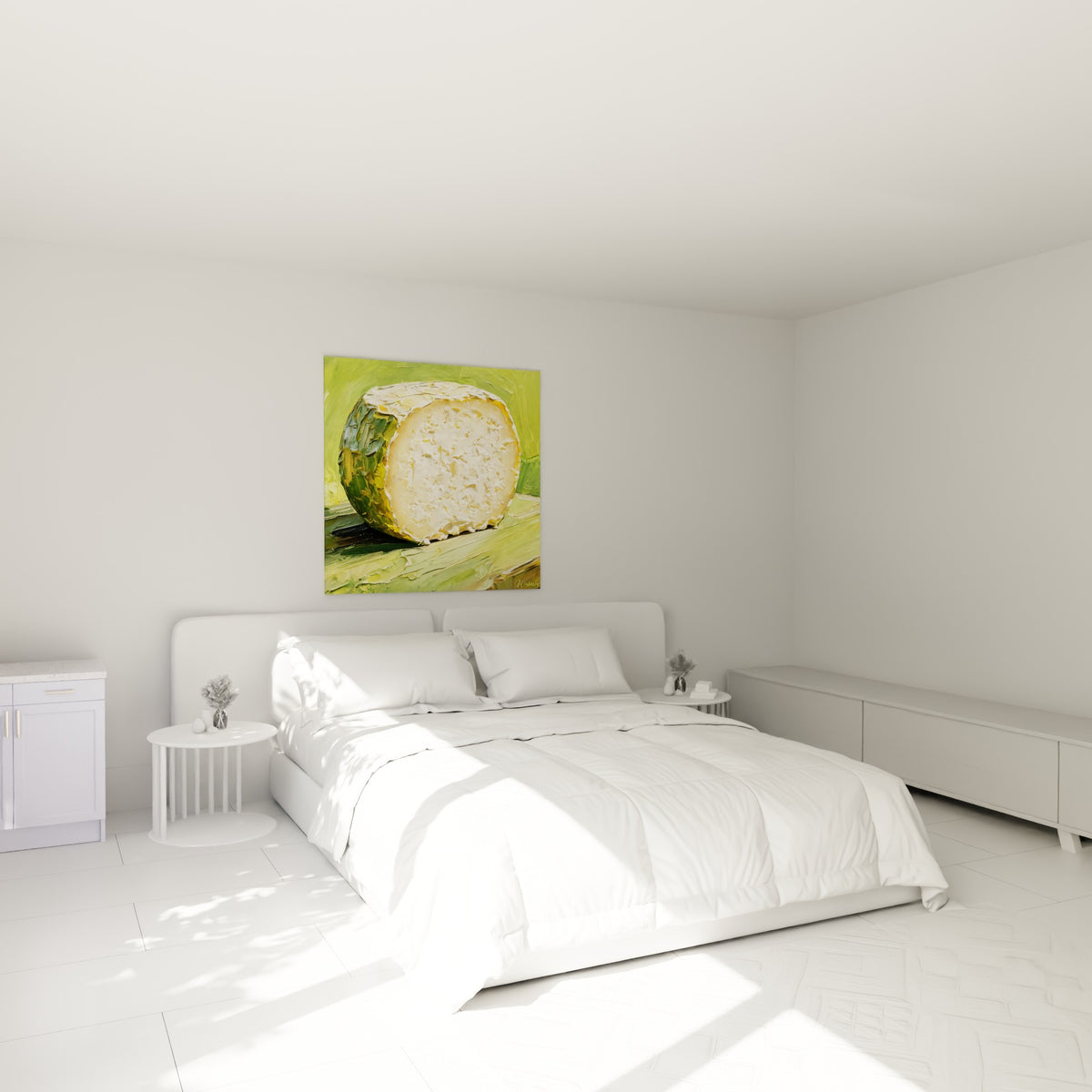 Fromage vert olive et doré peint en relief accroché au-dessus d'un lit dans une chambre claire
