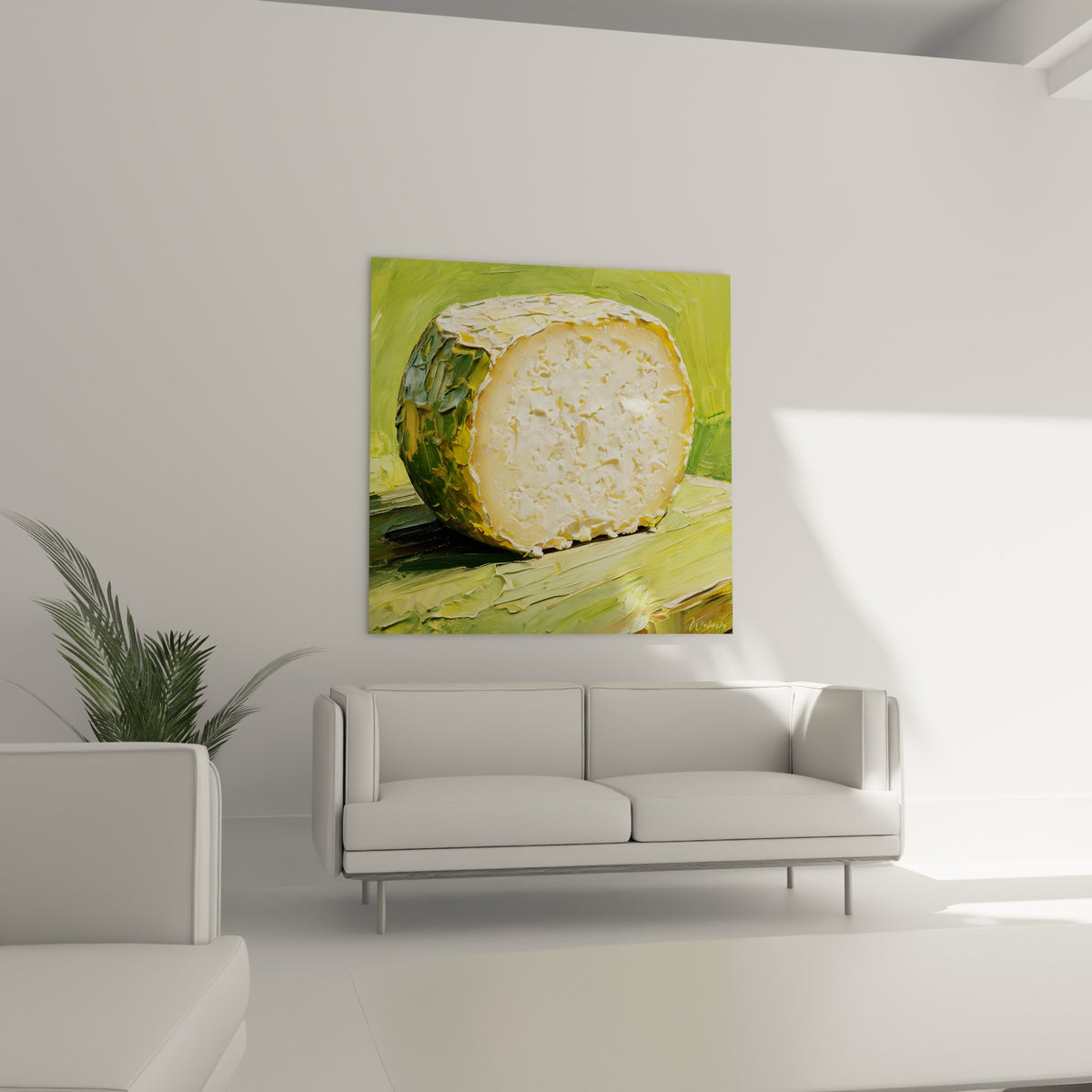 Pâte ivoire crémeuse de ce fromage à croûte verte disposée au-dessus d'un canapé dans un salon lumineux