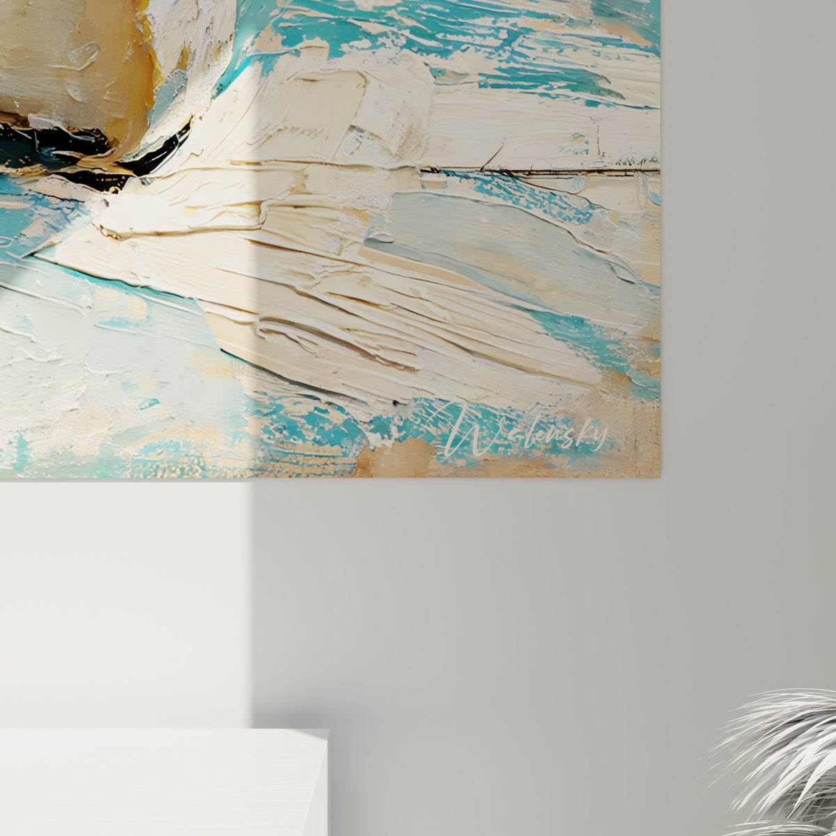 Empâtements crème et blancs de la croûte fromagère se mêlant aux coulures bleu turquoise du fond
