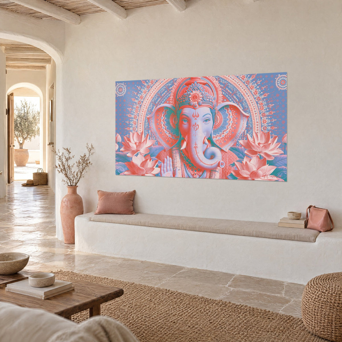 Tableau éléphant sacré coiffé d'un diadème rose, mandala bleu lavande en halo, lotus pâles, mur blanc crépi et banquette en alcôve