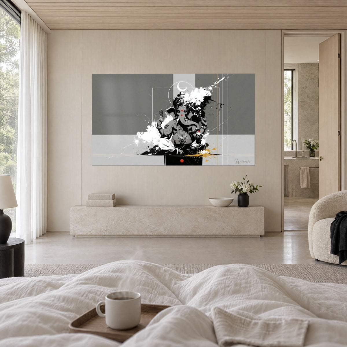 Gemälde der elefantenköpfigen Gottheit in Meditation, graue und weiße Flächen, goldene Akzente, vom Bett aus gesehen, über einem Bett in einem hellen Schlafzimmer