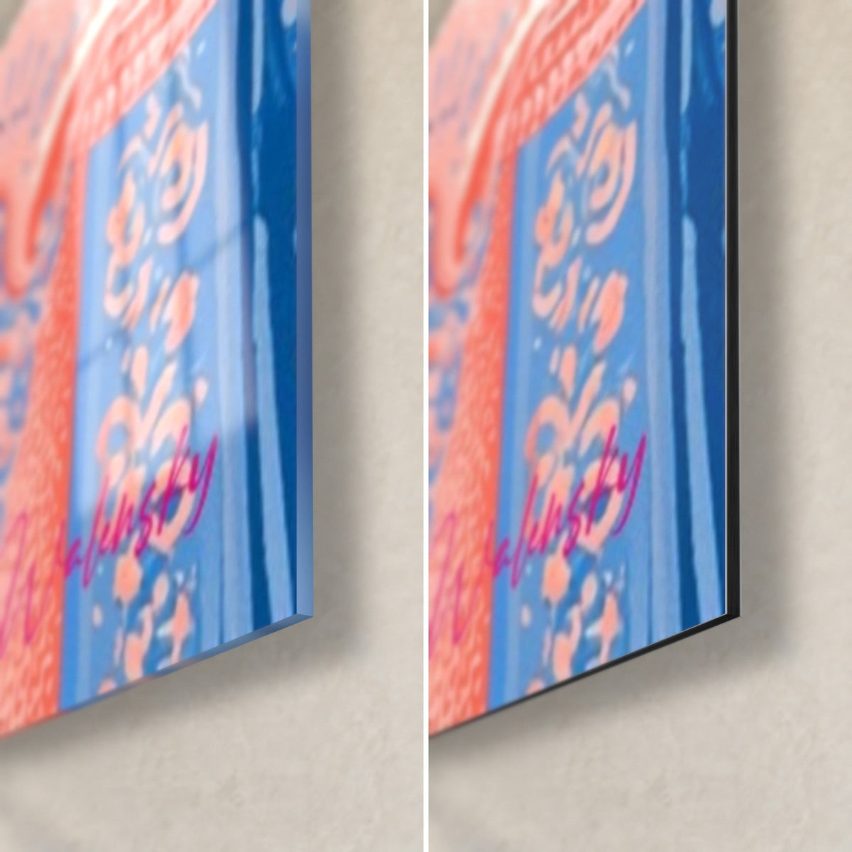 Tableau divinité éléphant corail et bleu, coin bas droit : verre acrylique brillant à reflets, Dibond noir mat, tranche de 3 mm