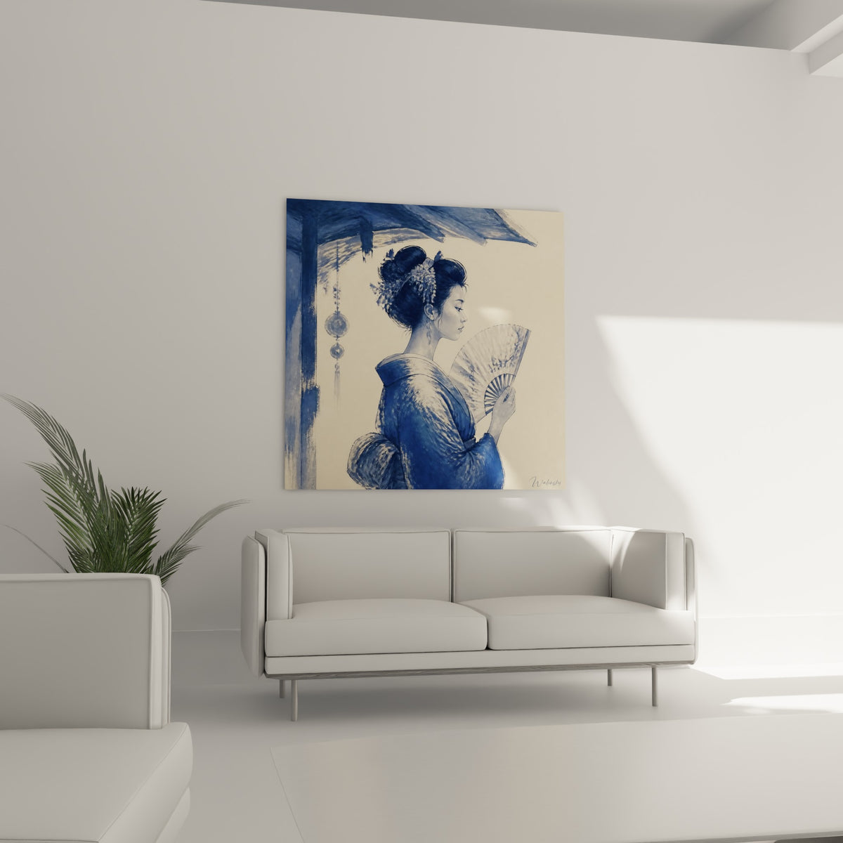 Portrait de geisha en kimono bleu profond disposé au-dessus d'un canapé dans un salon lumineux