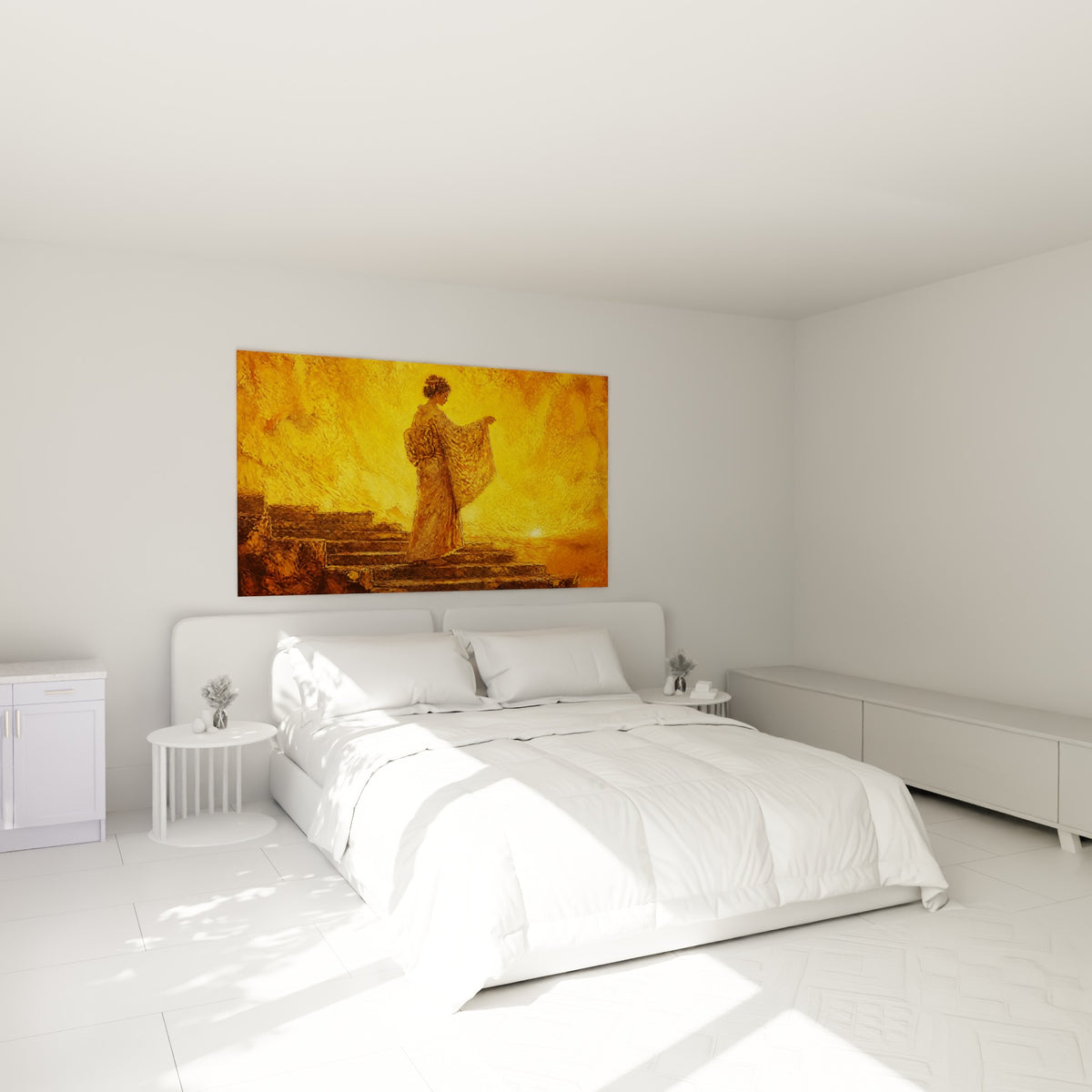 Silhouette drapée d'un kimono doré et brun, gravissant des marches ambrées, au-dessus d'un lit dans une chambre claire