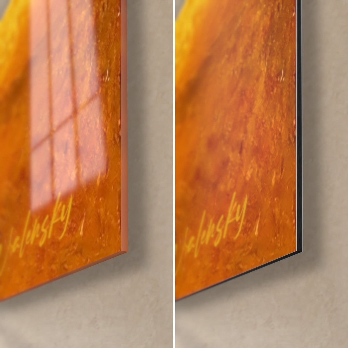Tableau silhouette en kimono doré, coin bas droit : verre acrylique brillant aux reflets à gauche, Dibond noir mat et tranche de 3 mm à droite
