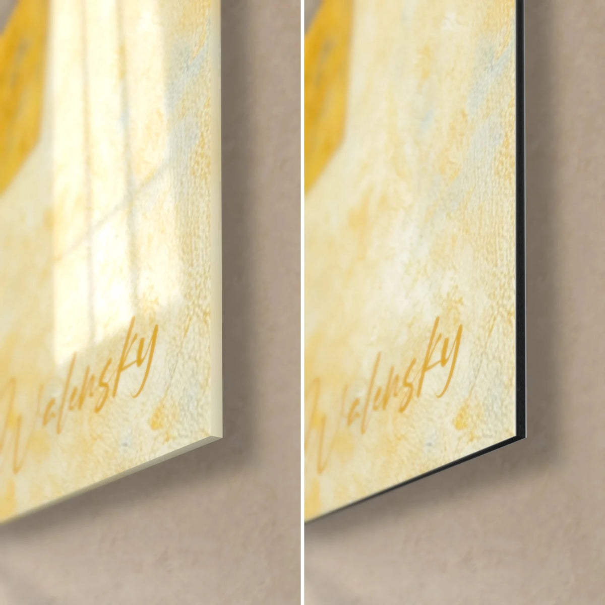 Gemälde Geometrie aus schwarzen und weißen Quadraten auf cremefarbenem Grund, untere rechte Ecke aus glänzendem Glas und mattem Dibond, goldene Walensky-Signatur