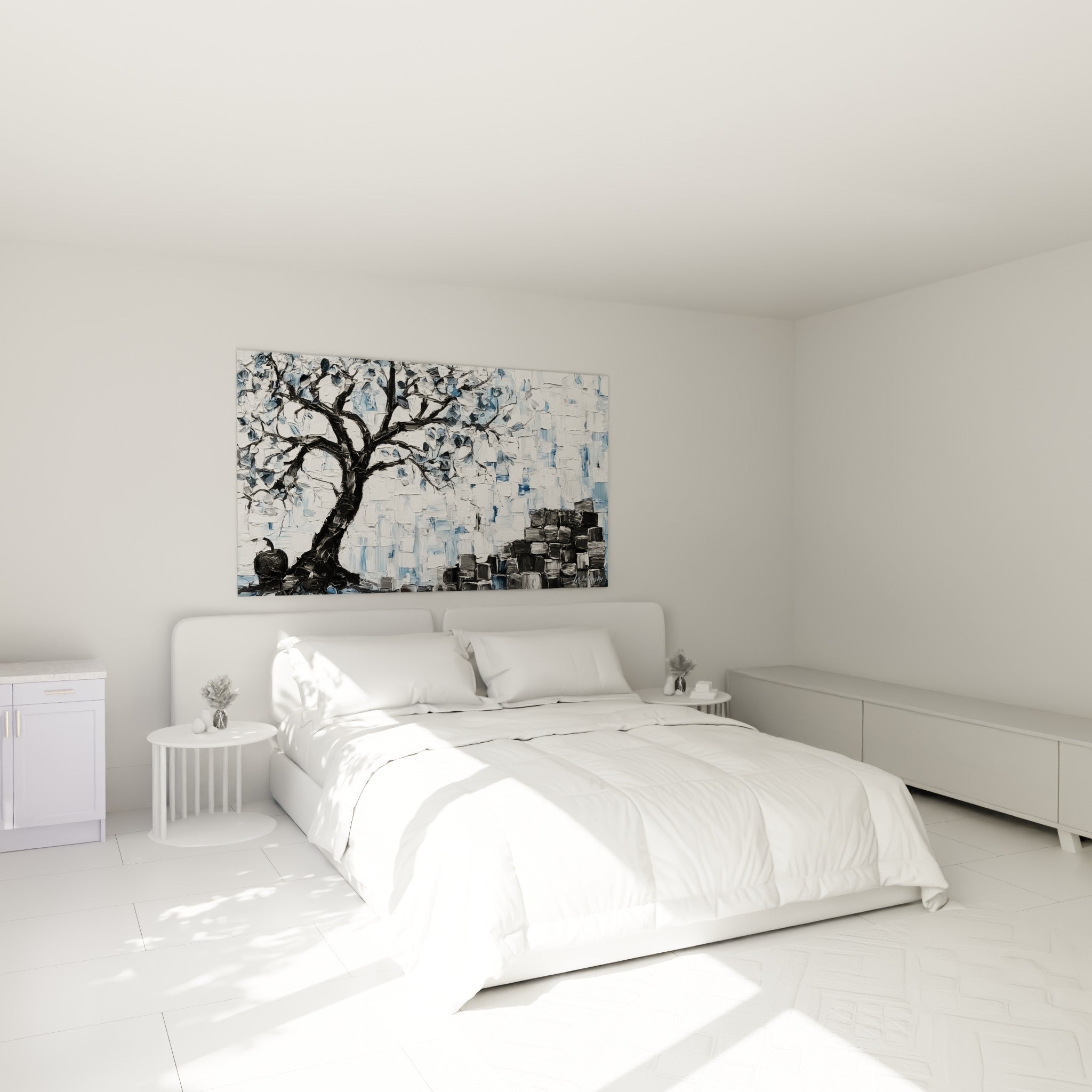 Silhouette d'arbre noir et bleu givré accrochée au-dessus d'un lit dans une chambre claire