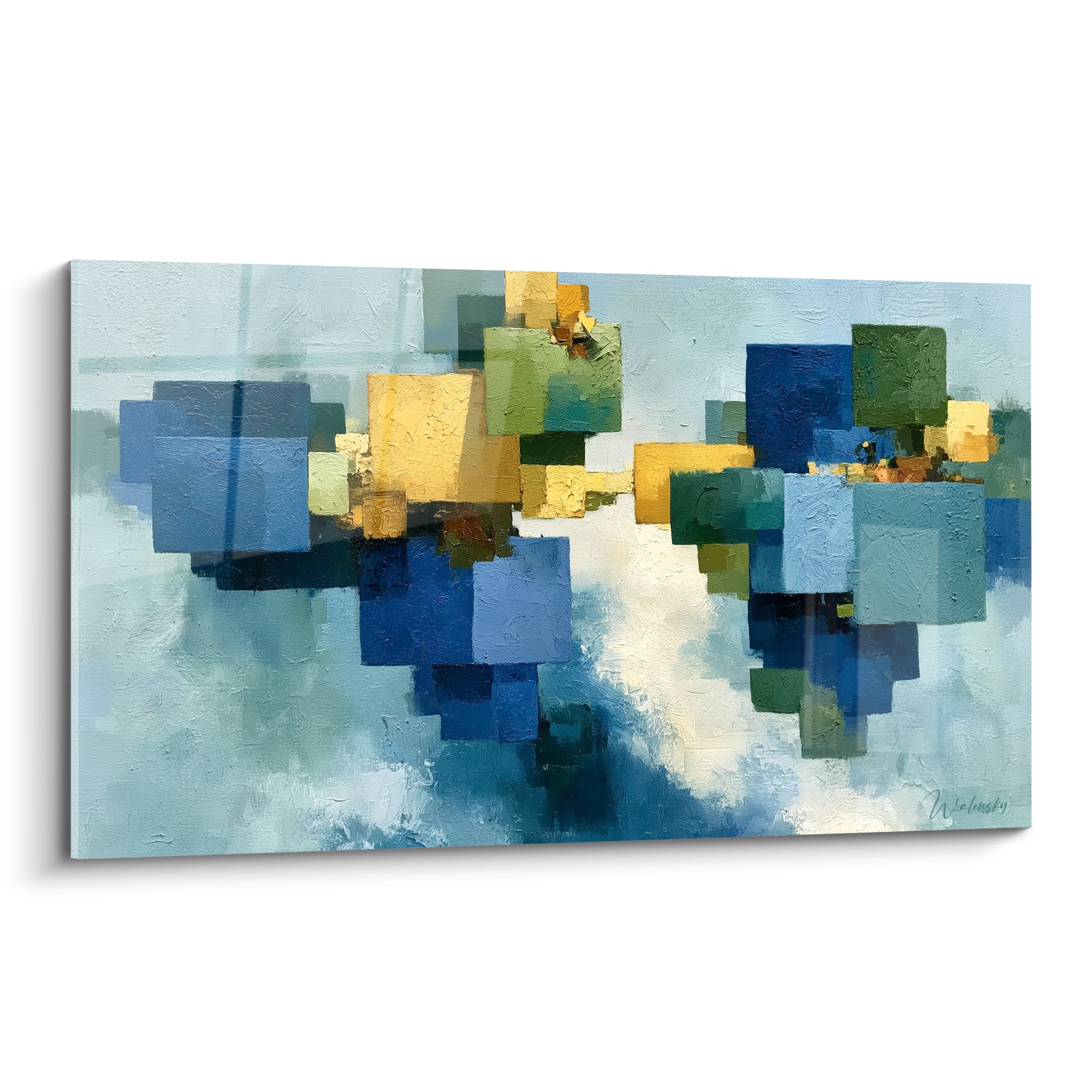 Blocs géométriques abstraits bleu marine et ocre flottant sur un fond brumeux texturé