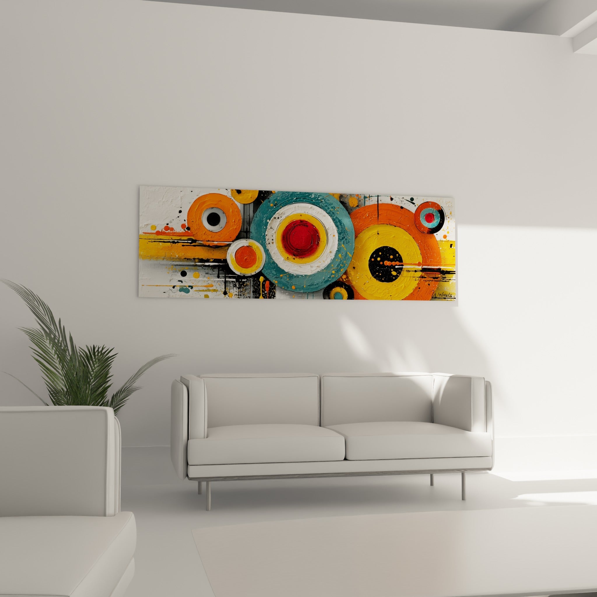 Composition ronde orange et rouge du tableau géométrique abstrait suspendue au-dessus d'un canapé dans un salon lumineux