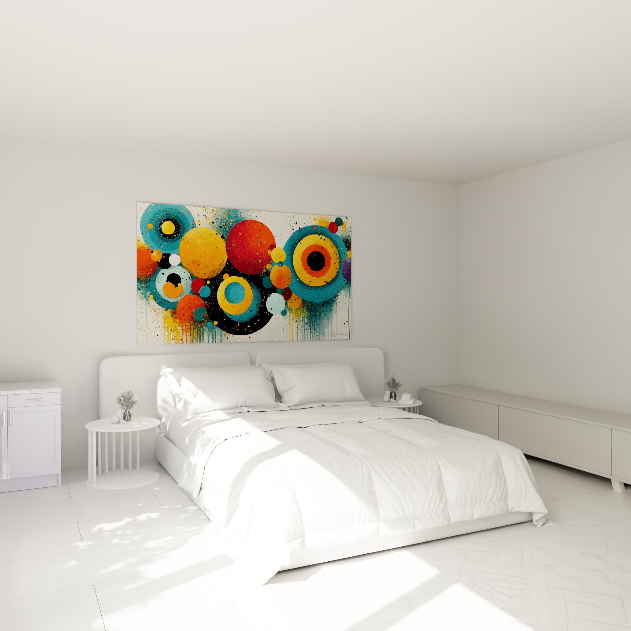 Composition géométrique abstraite aux cercles rouge cerise et bleu sarcelle au-dessus d'un lit dans une chambre claire