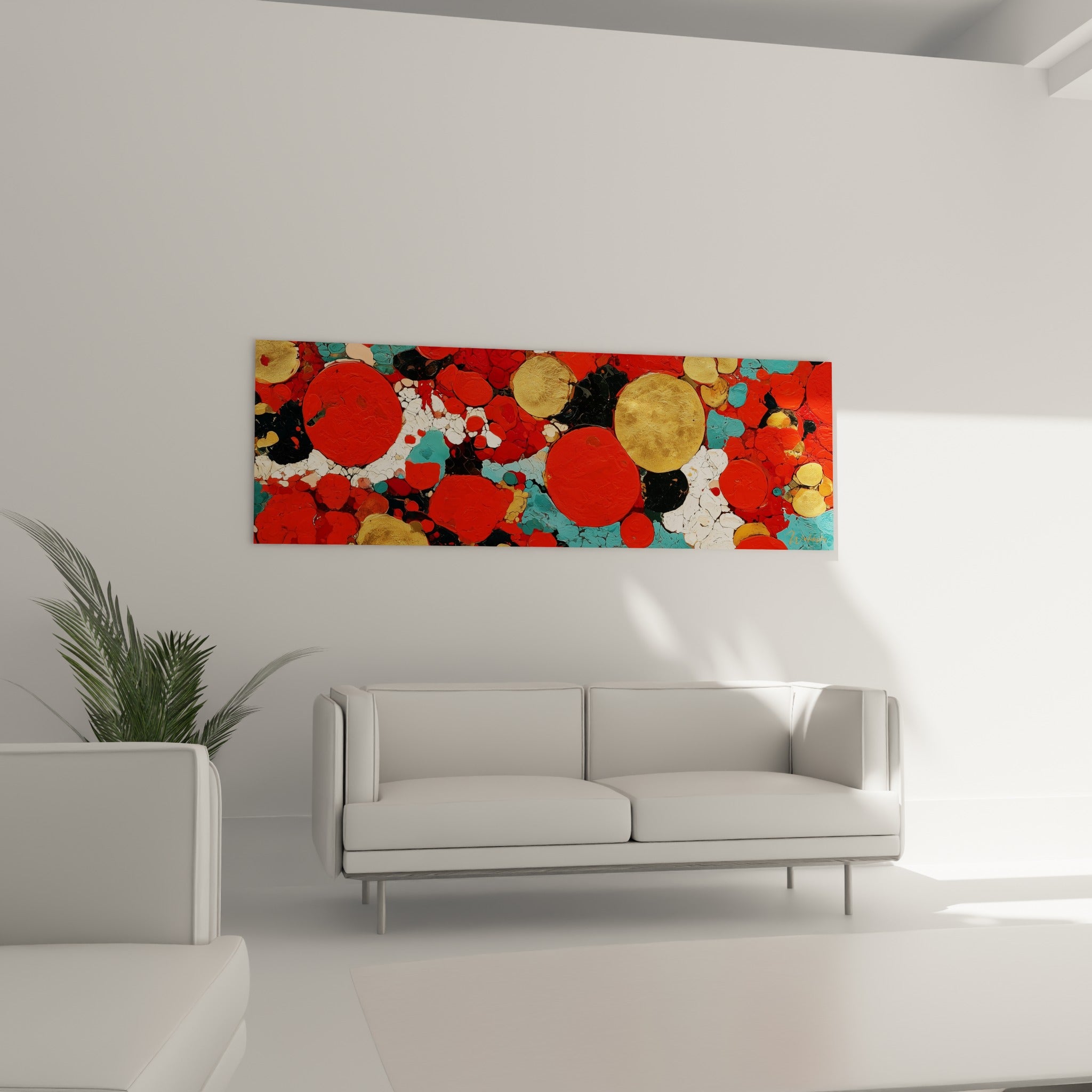 Bulles rouges et dorées de ce tableau géométrique abstrait au-dessus d'un canapé dans un salon lumineux