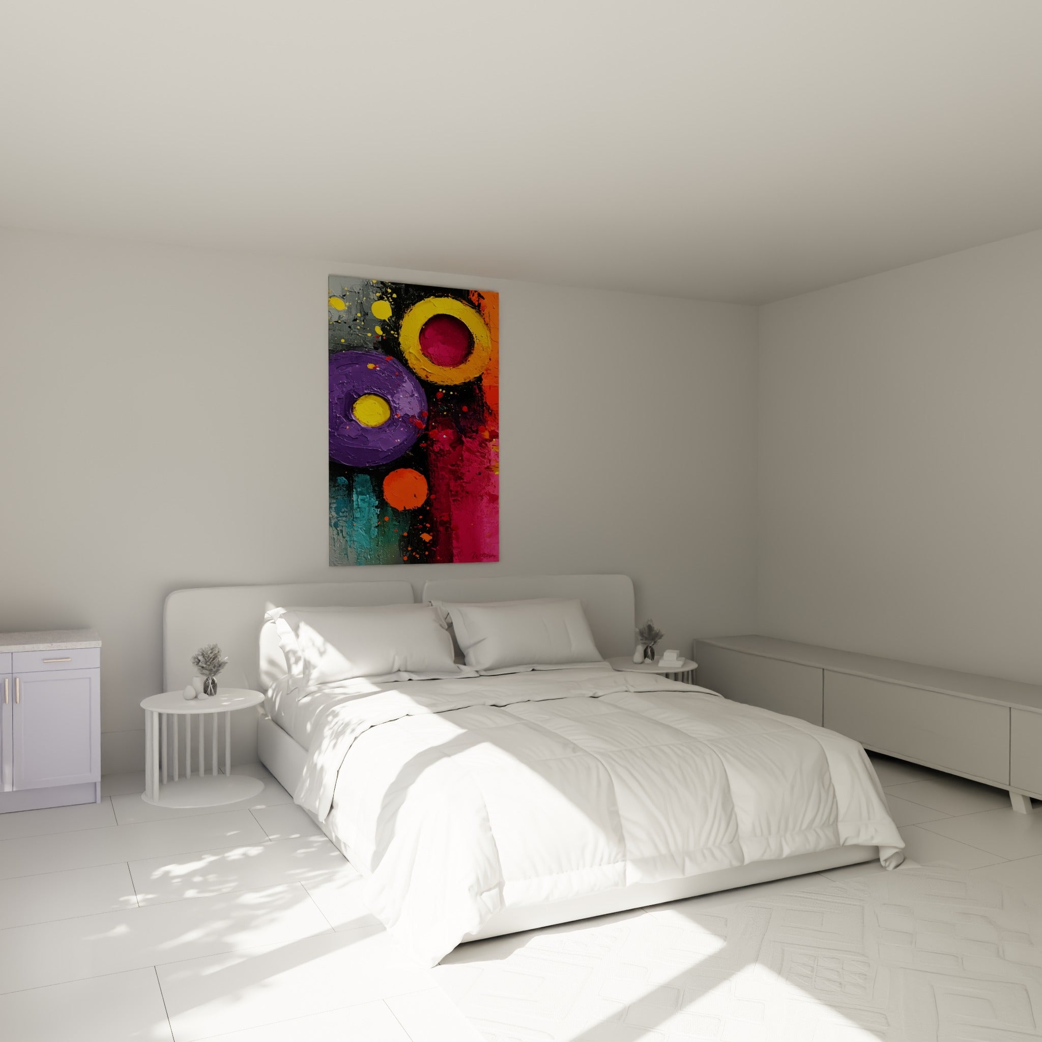 Cercles jaune doré et fuchsia du tableau géometrique abstrait au-dessus d'un lit dans une chambre claire