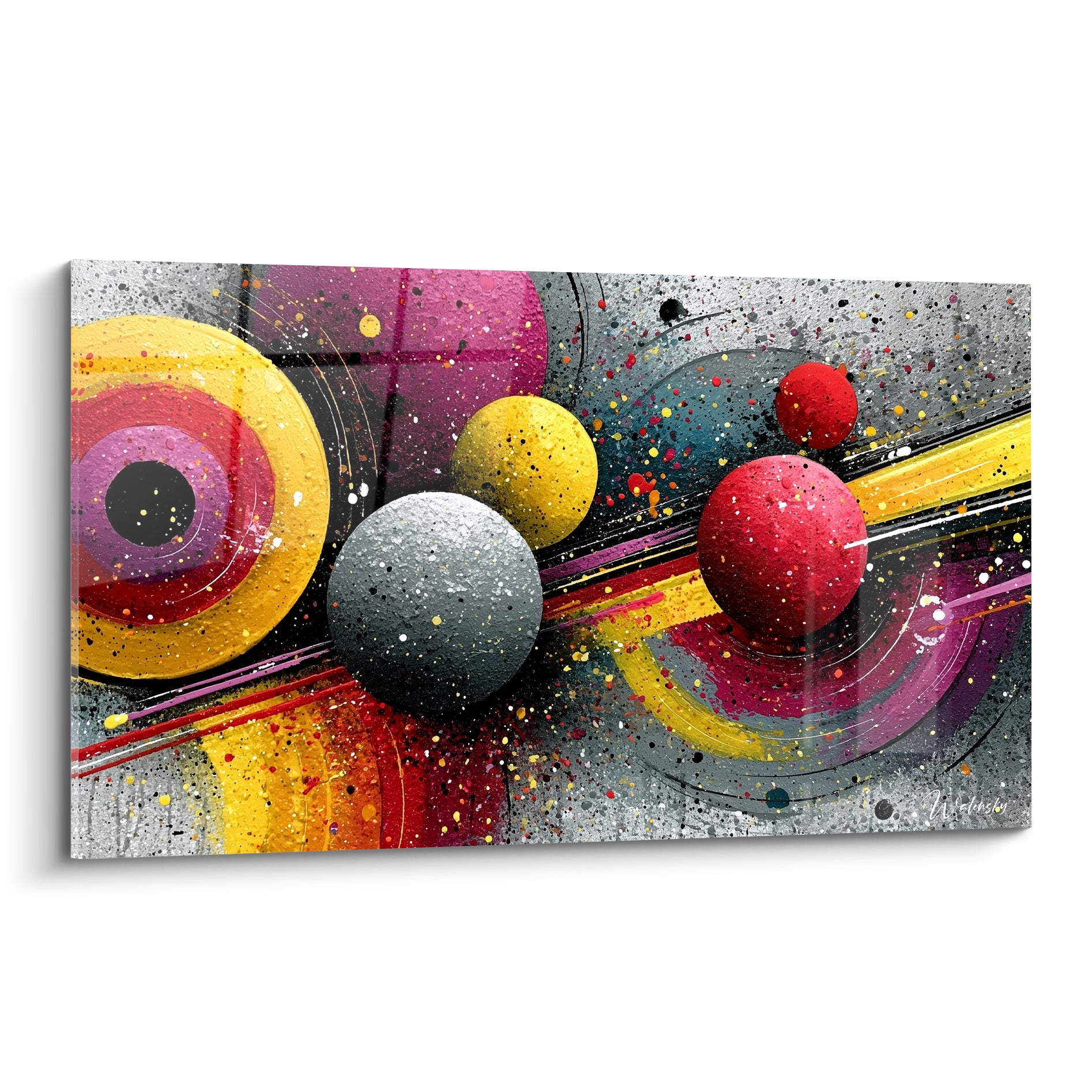 Sphères granuleuses rouge et jaune flottant sur fond gris moucheté, cercles concentriques magenta