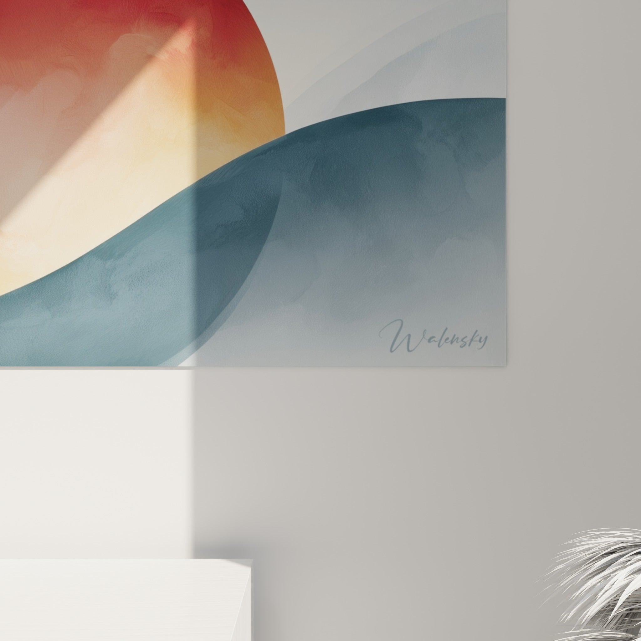 Empâtements d'aquarelle entre rouge profond et bleu gris visibles sur ce tableau géométrique abstrait accroché