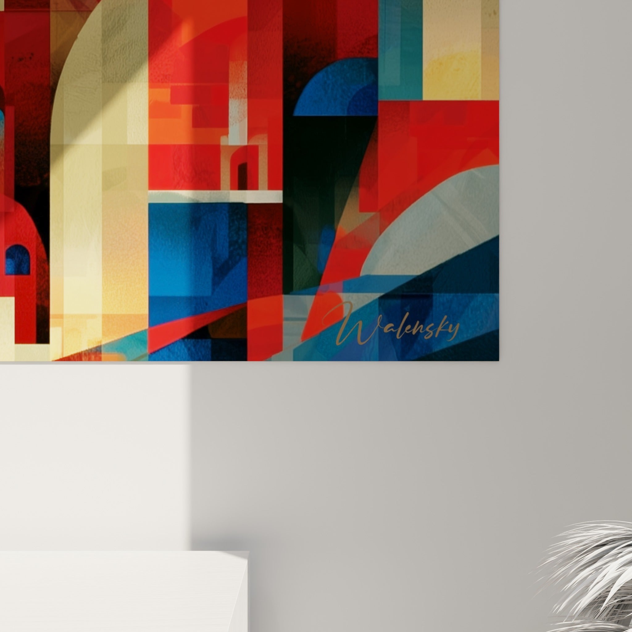 Empâtements de rouge vermillon et bleu marine visibles de près sur cette toile géométrique abstraite aux textures superposées