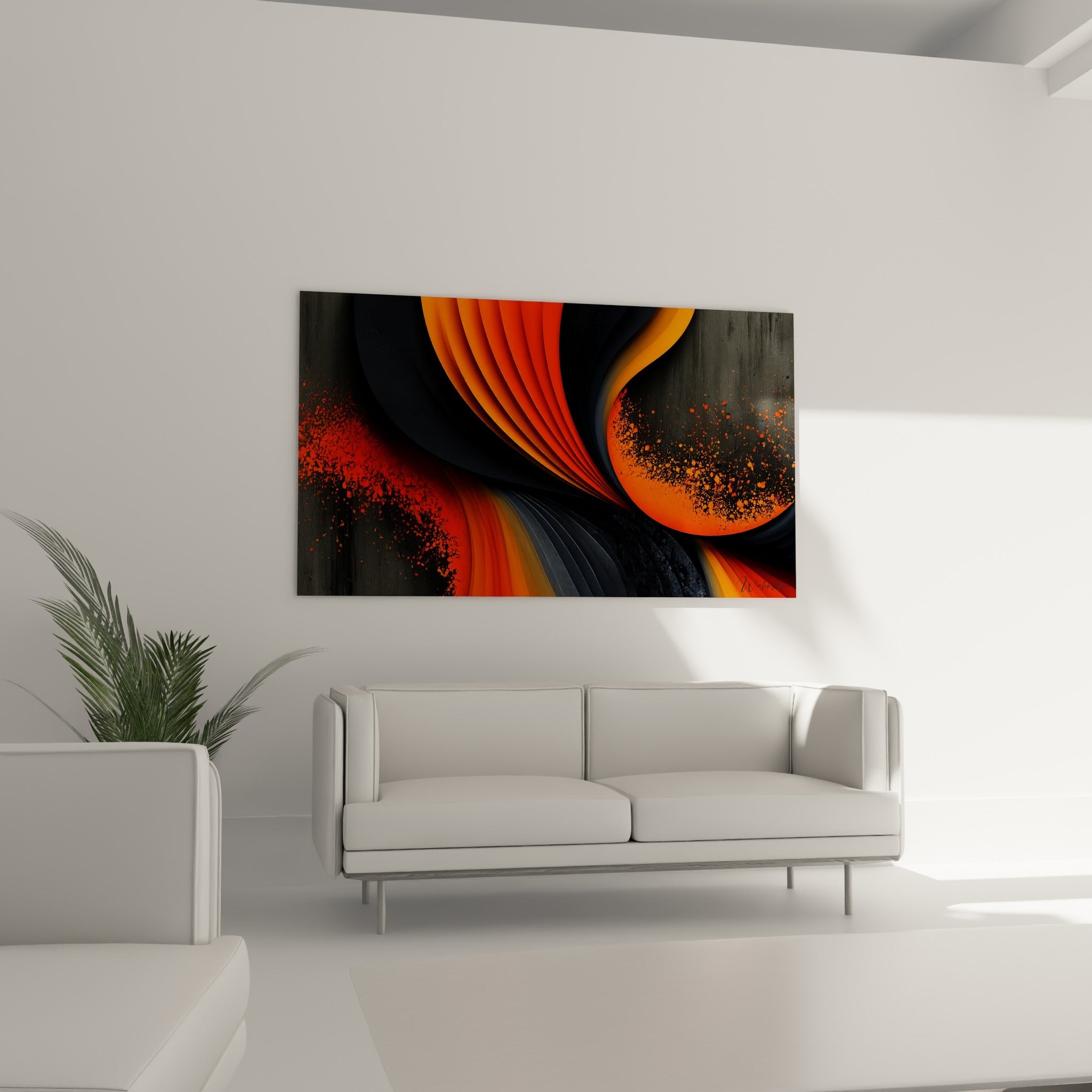 Composition flamboyante anthracite et orange suspendue au-dessus d'un canapé dans un salon lumineux