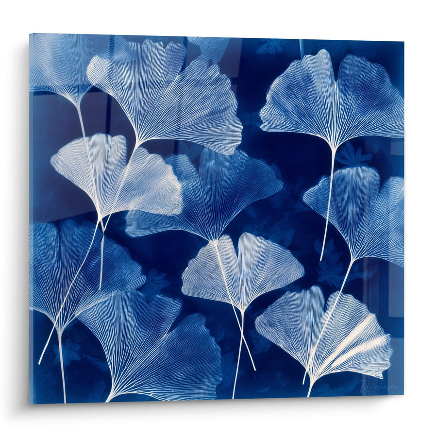 Ginkgo-Biloba-Kunstwerk in Indigofarben mit Zarten Adern - Botanische Harmonie - Ginkgo-Edition